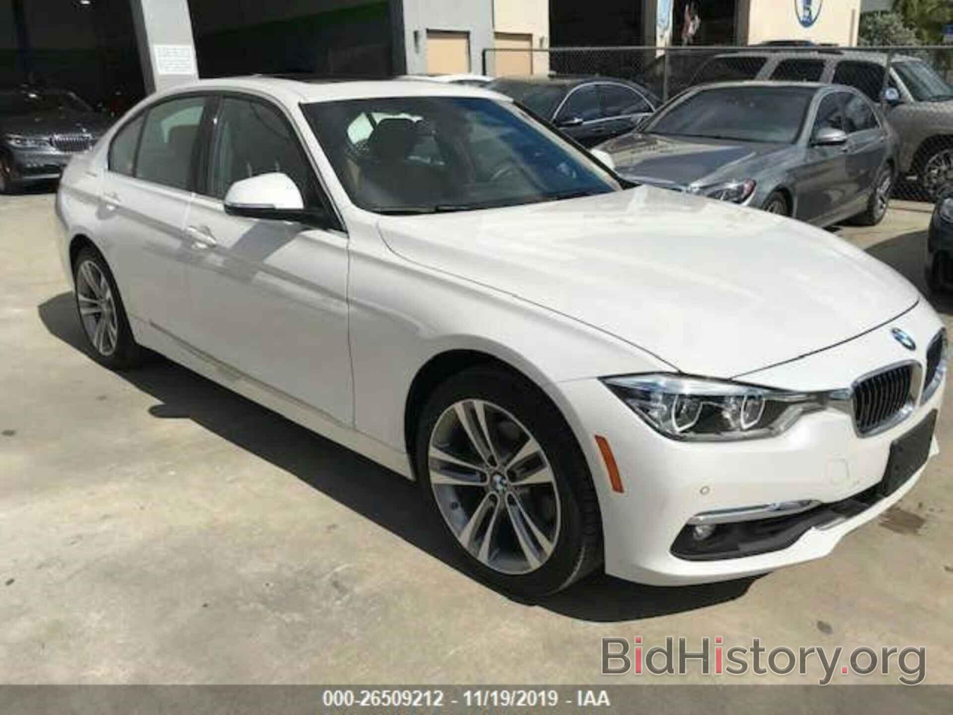 Photo WBA8D9G57HNU59695 - BMW 330 2017