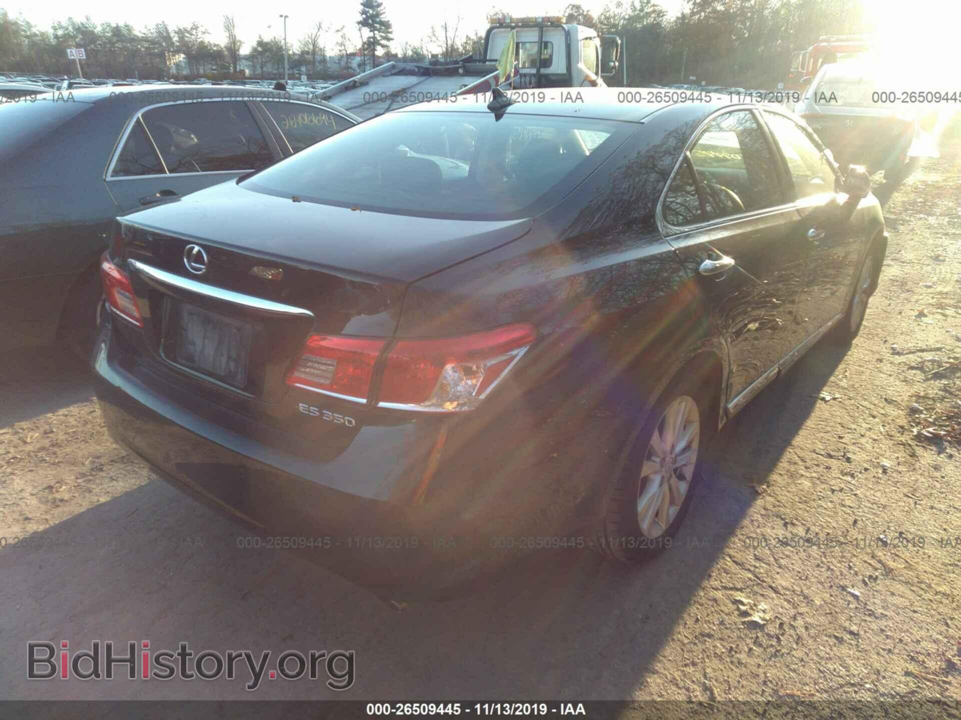 2011 LEXUS ES - VIN: JTHBK1EG2B2451001 - Фото 4