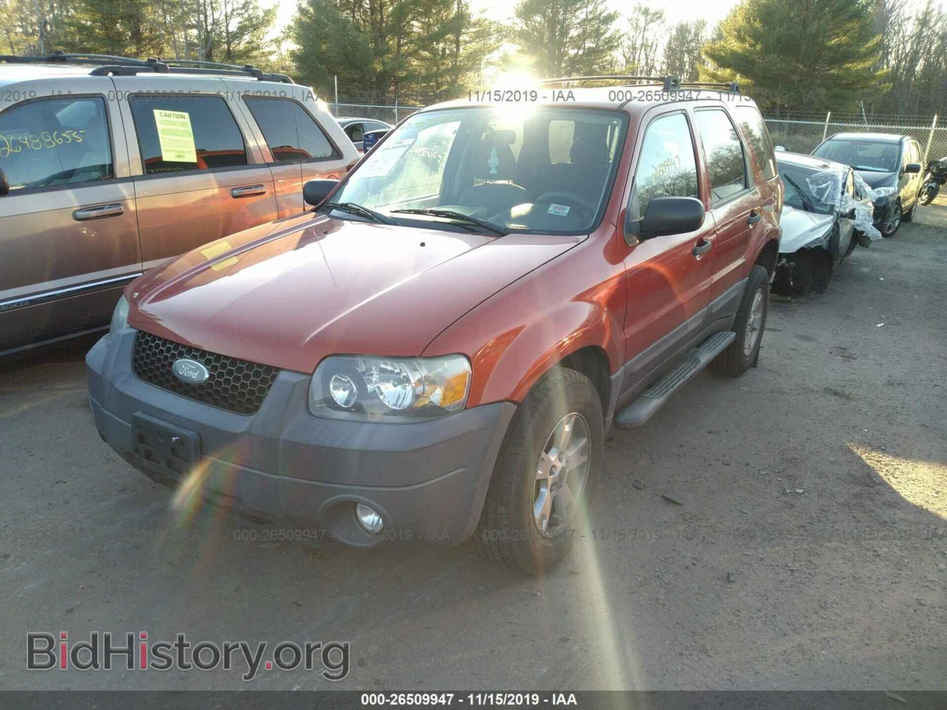 2007 FORD ESCAPE - VIN: 1FMYU93187KA64748 - Фото 2