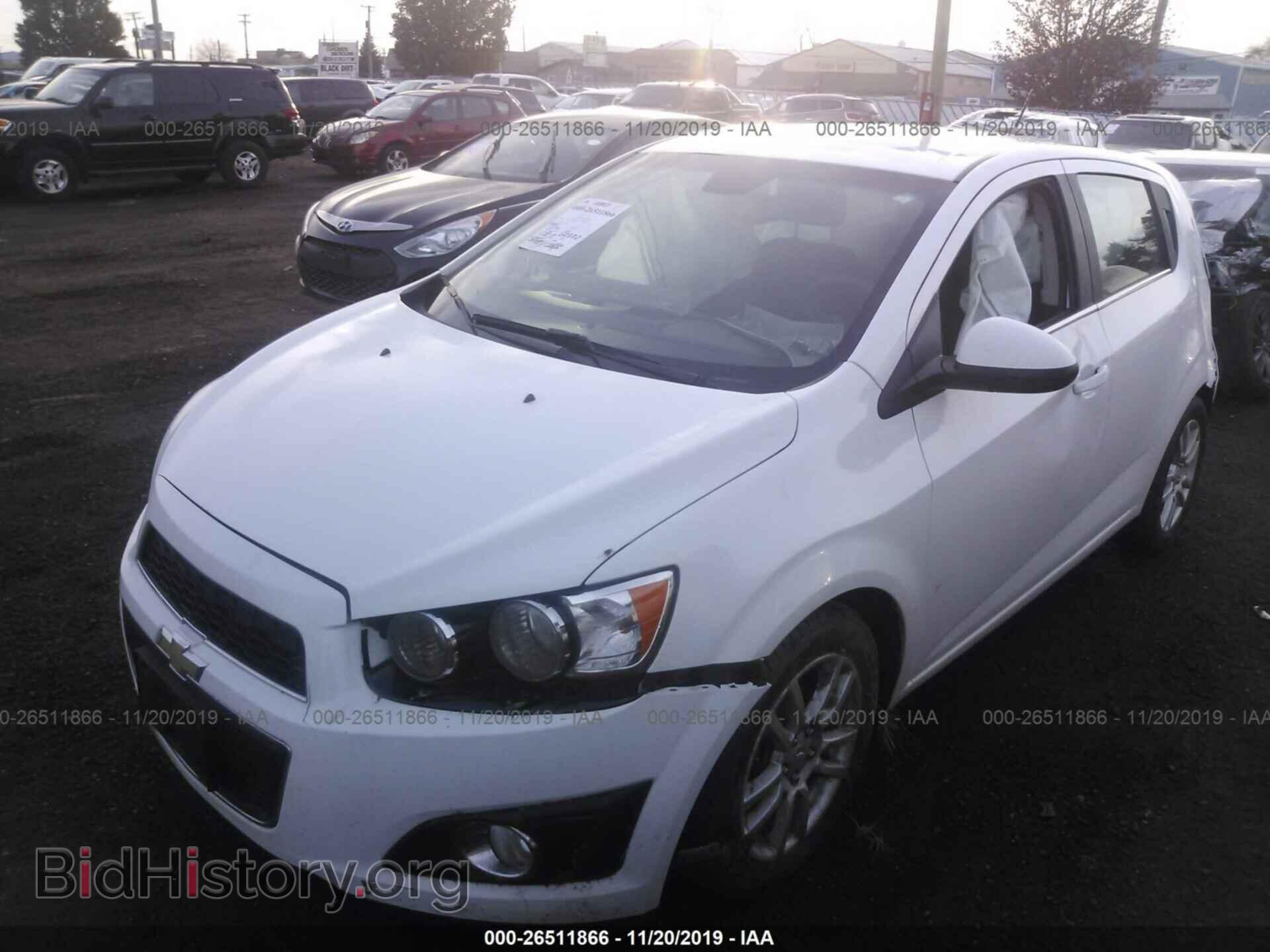 2015 Chevrolet Sonic - VIN: 1G1JC6SH2F4118580 - Фото 2