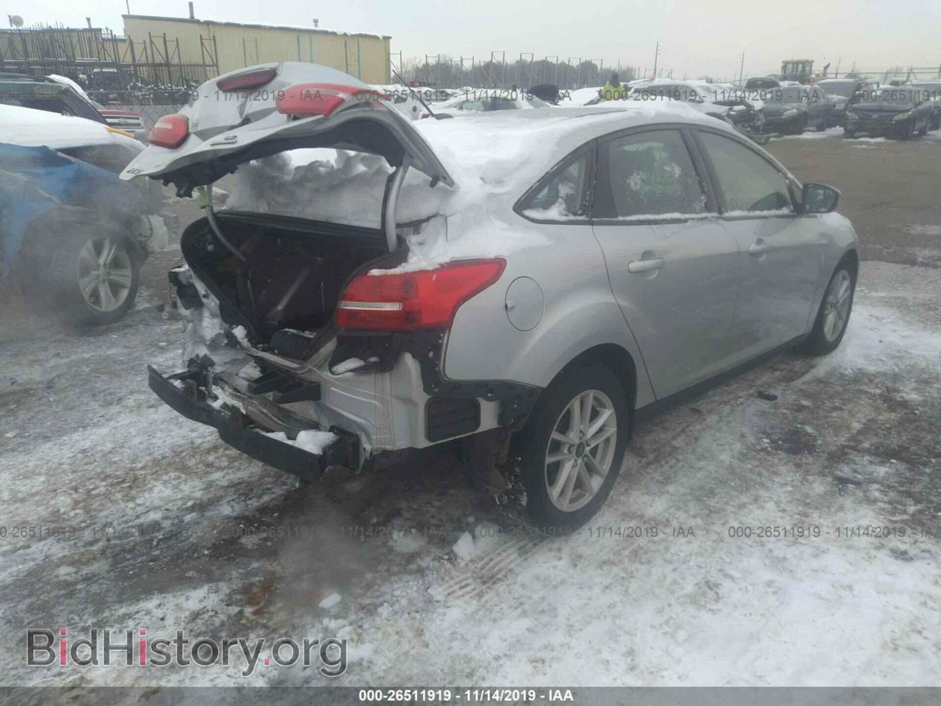 2015 Ford Focus - VIN: 1FADP3F24FL205292 - Photo 4