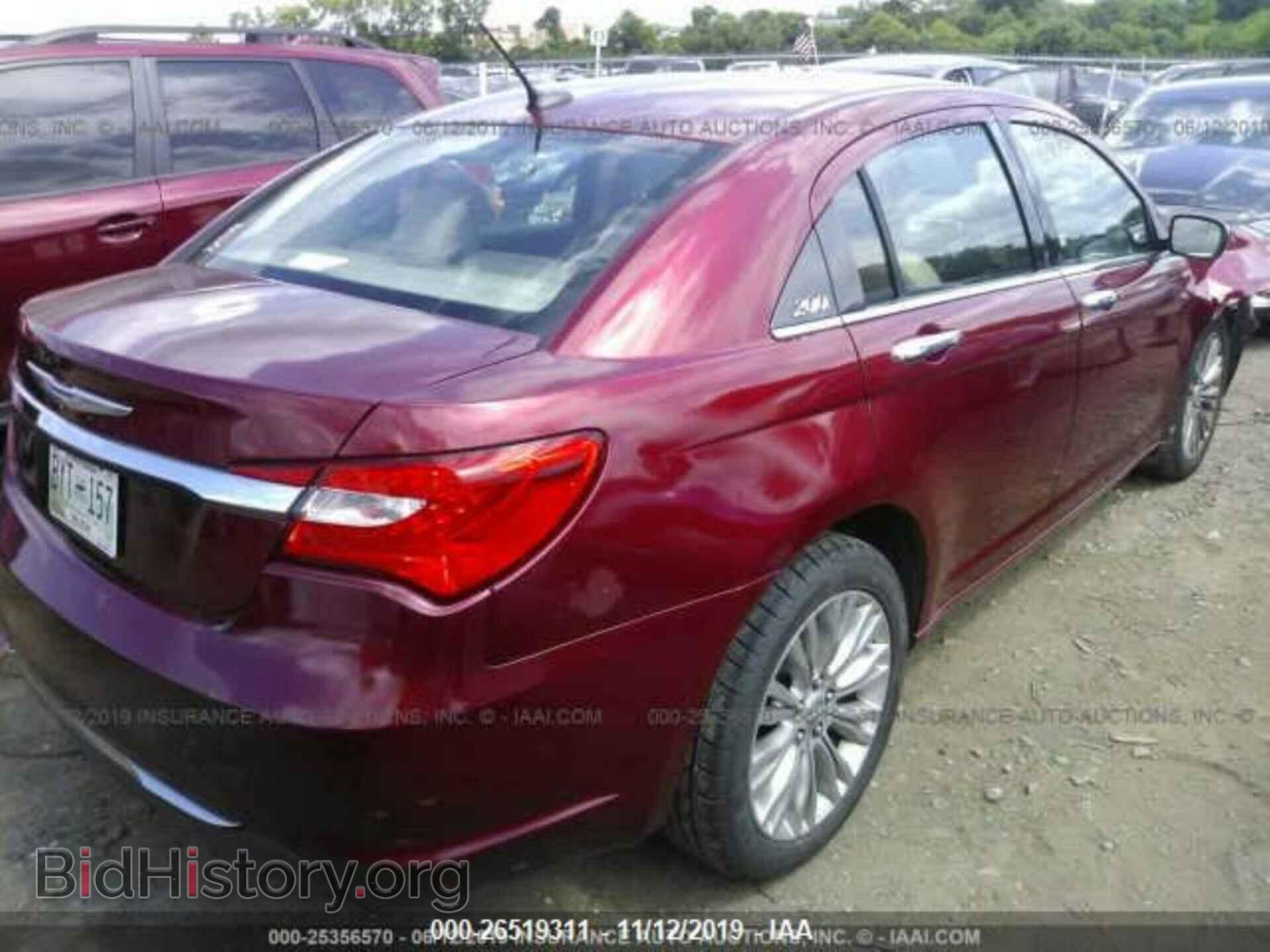 2011 Chrysler 200 - VIN: 1C3BC2FB8BN581536 - Фото 4