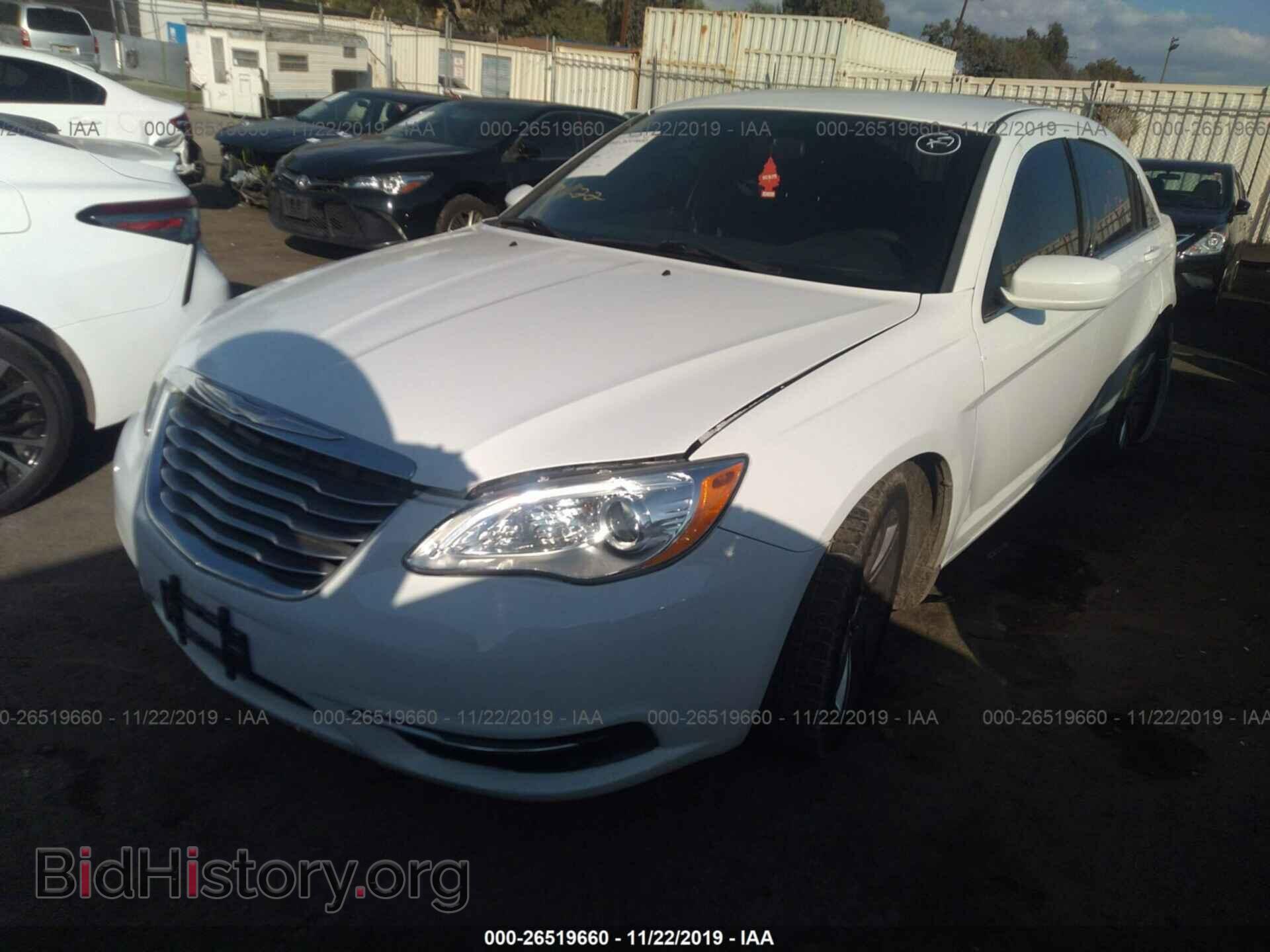 2013 CHRYSLER 200 - VIN: 1C3CCBAB8DN647274 - Photo 2