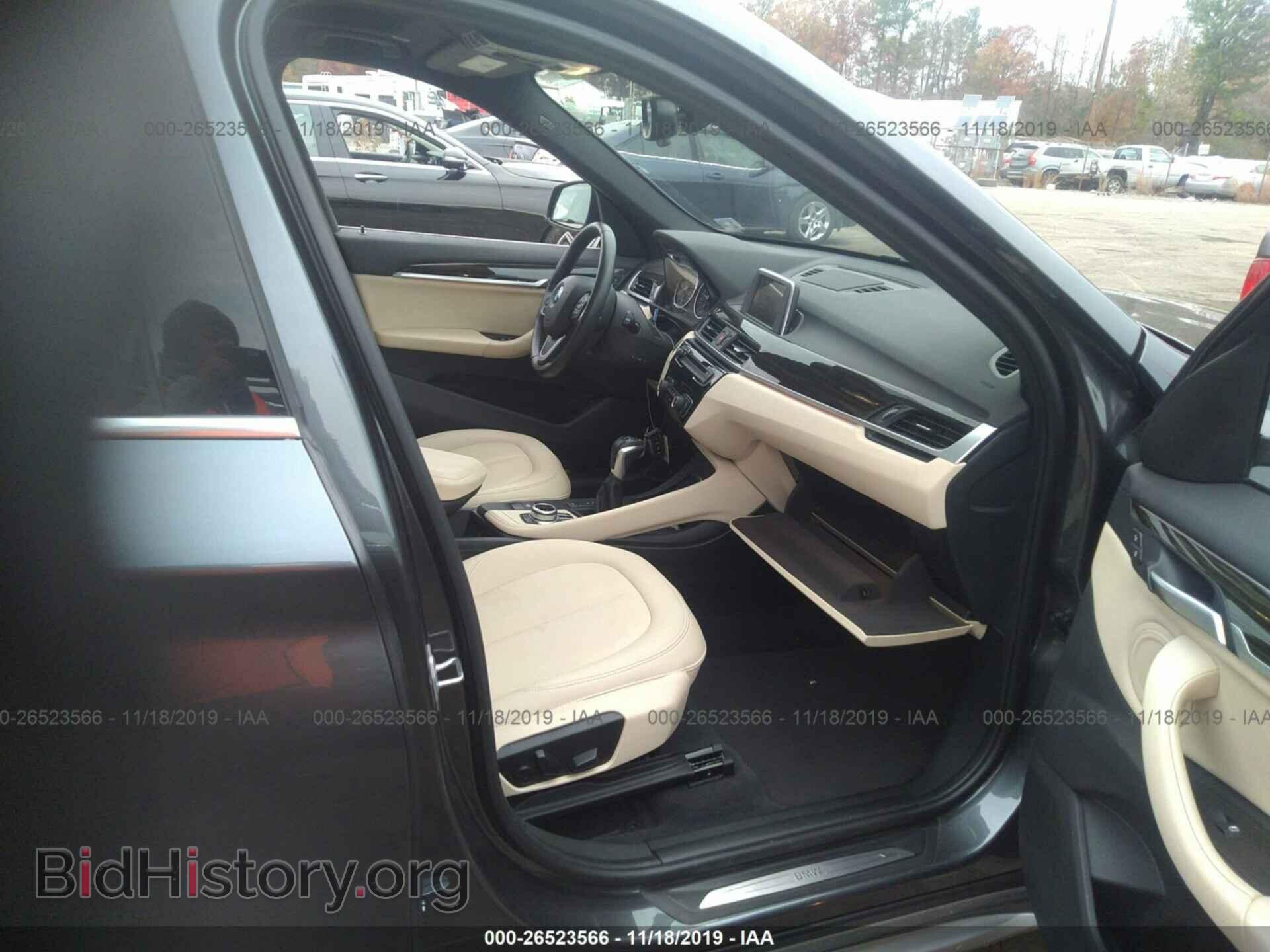 2017 BMW X1 - VIN: WBXHT3C33H5F75196 - Фото 5
