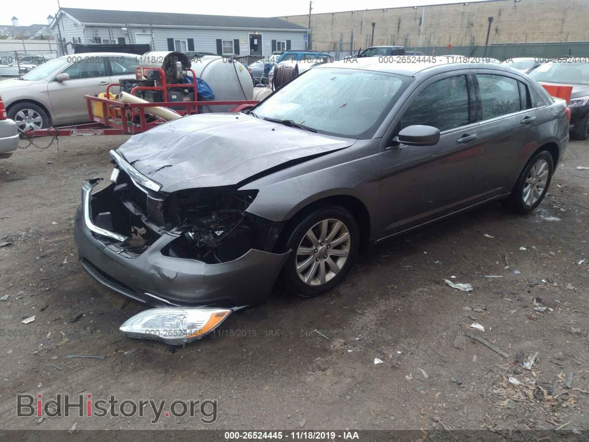 2012 CHRYSLER 200 - VIN: 1C3CCBBB7CN185089 - Фото 2