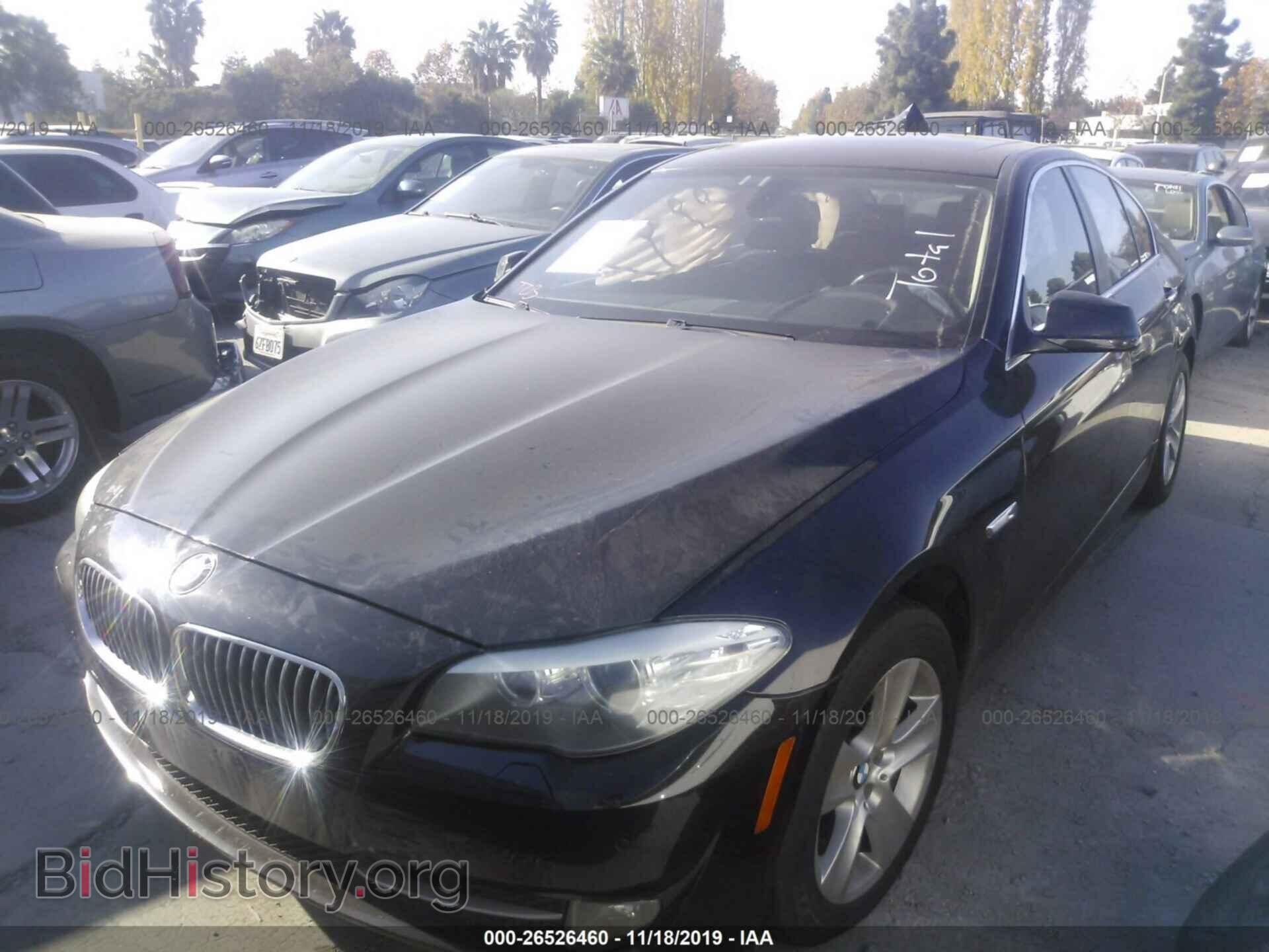 2011 BMW 528 - VIN: WBAFR1C58BC747129 - Фото 2