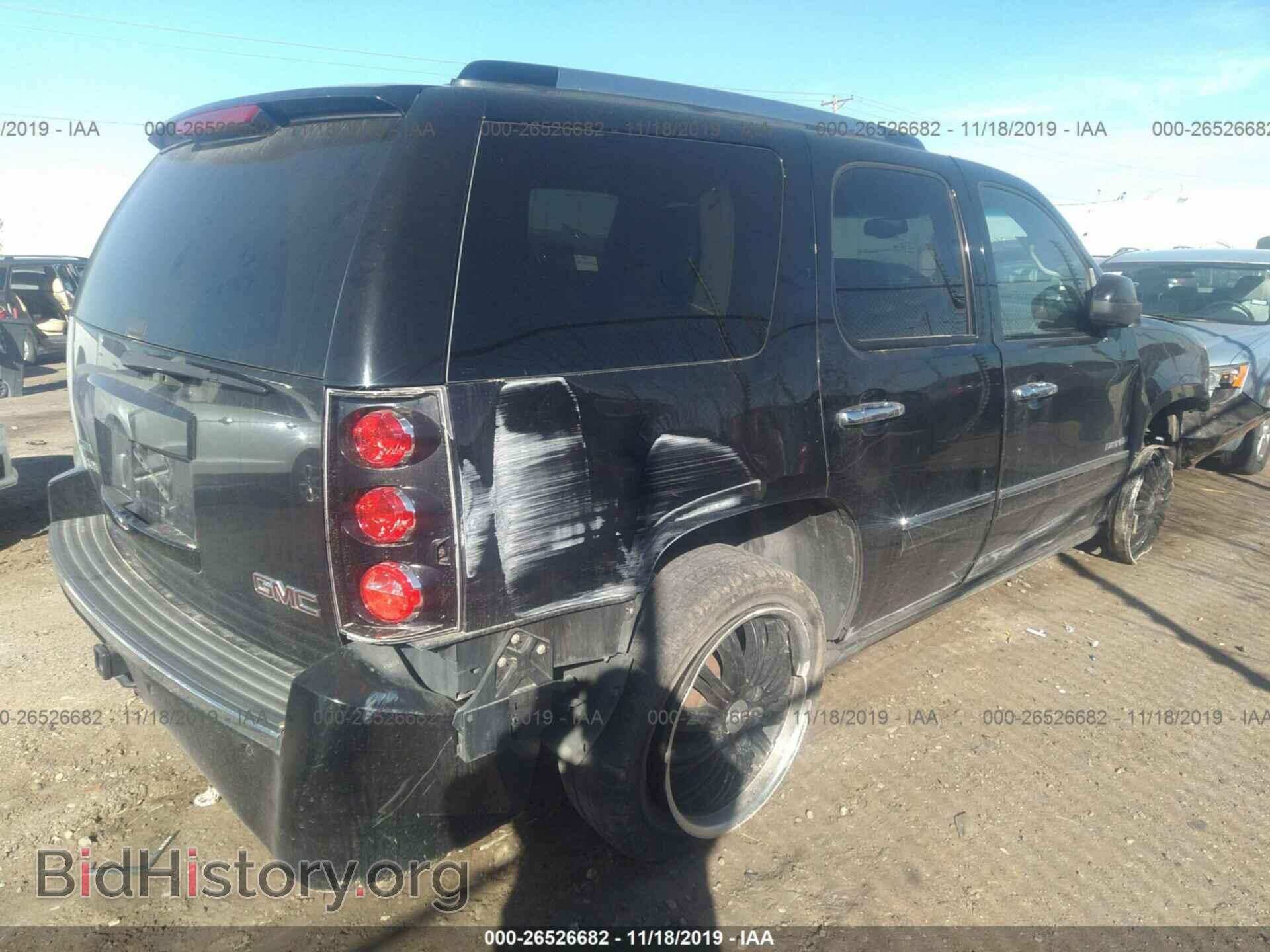 2011 GMC YUKON - VIN: 1GKS2EEFXBR189983 - Photo 4
