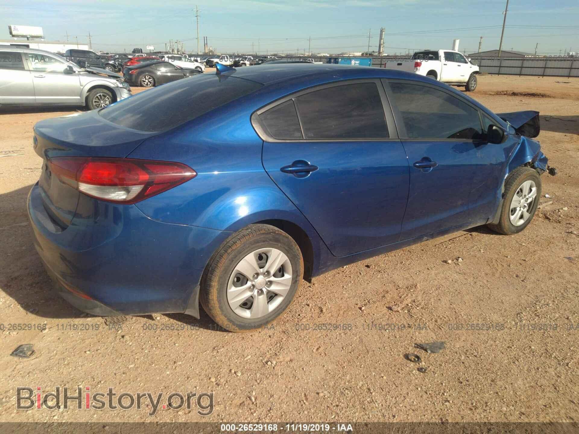 2017 KIA FORTE - VIN: 3KPFK4A76HE040013 - Photo 4