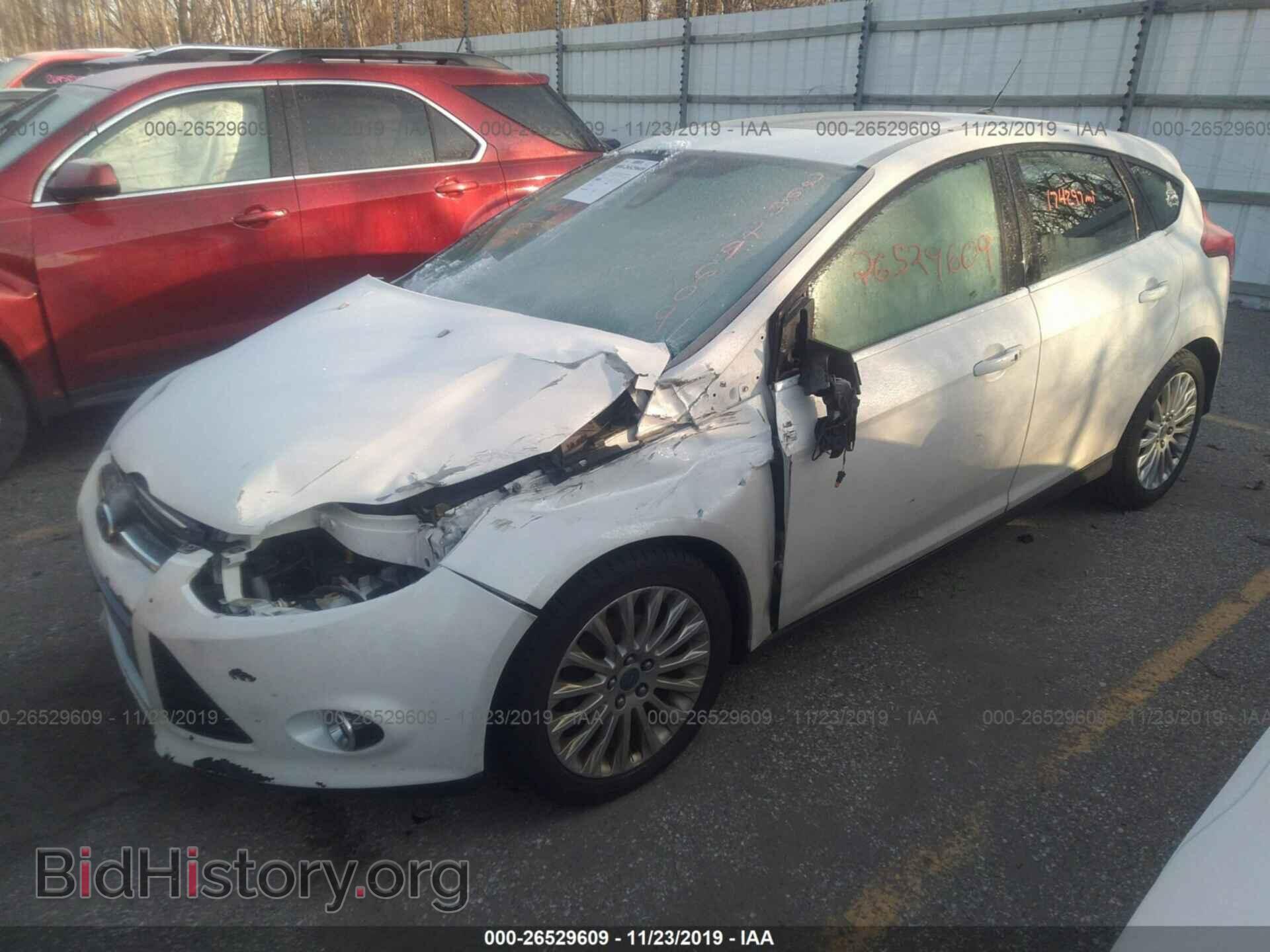 2012 Ford Focus - VIN: 1FAHP3N2XCL221401 - Photo 2
