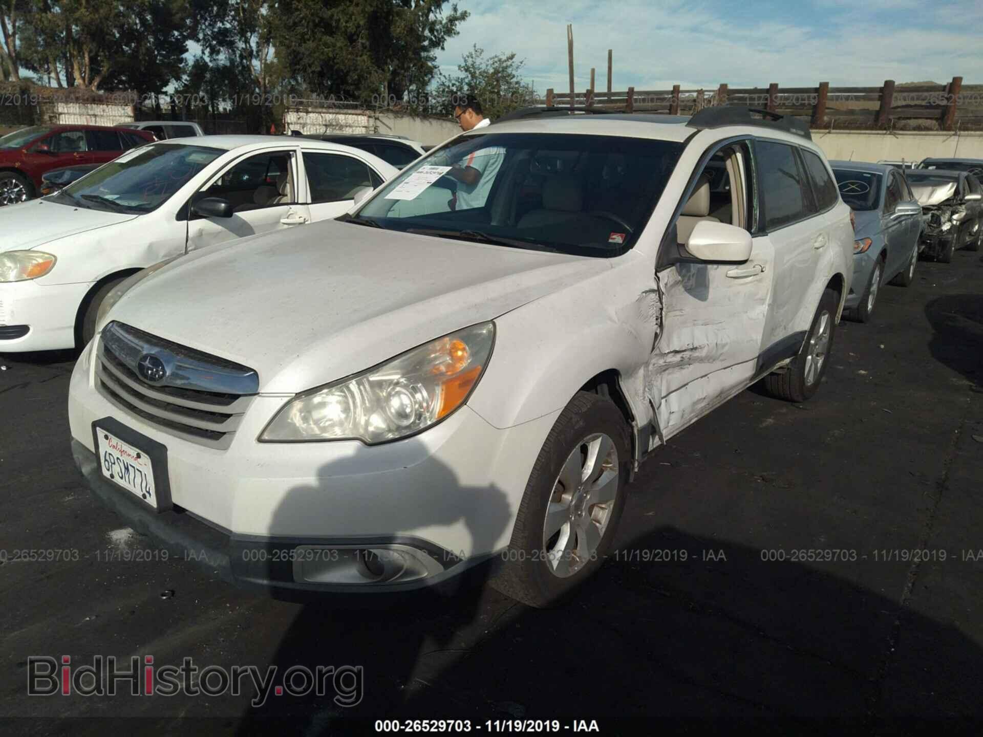 2011 SUBARU OUTBACK - VIN: 4S4BRBHC2B1411045 - Фото 2