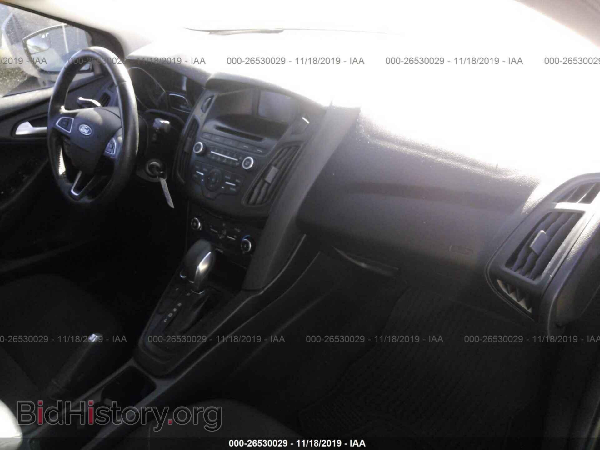 2017 Ford Focus - VIN: 1FADP3F27HL284430 - Photo 5