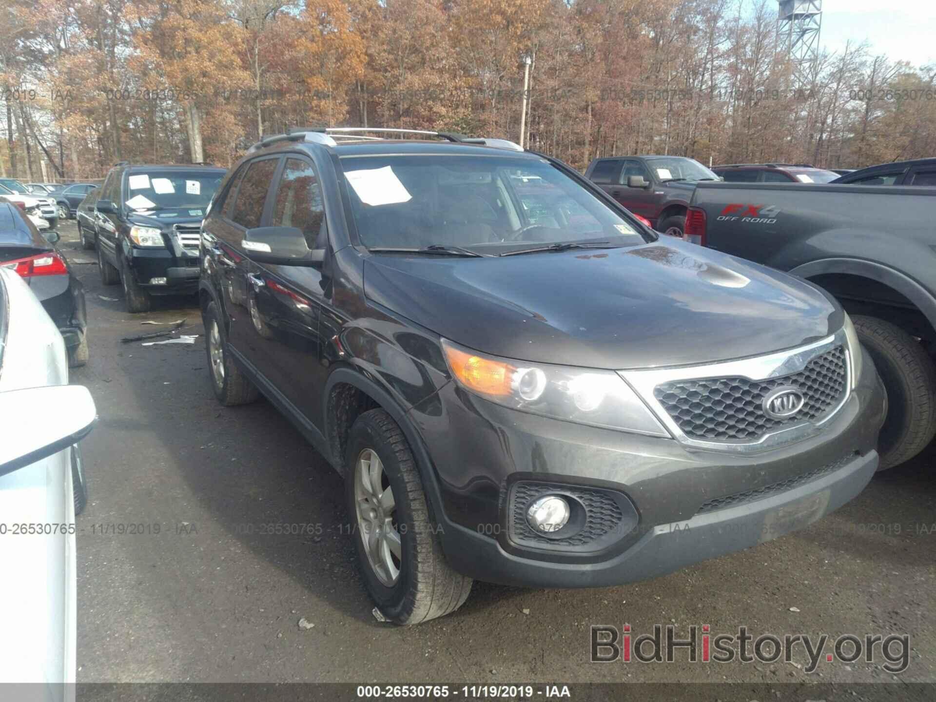 Photo 5XYKT3A14BG137352 - KIA SORENTO 2011