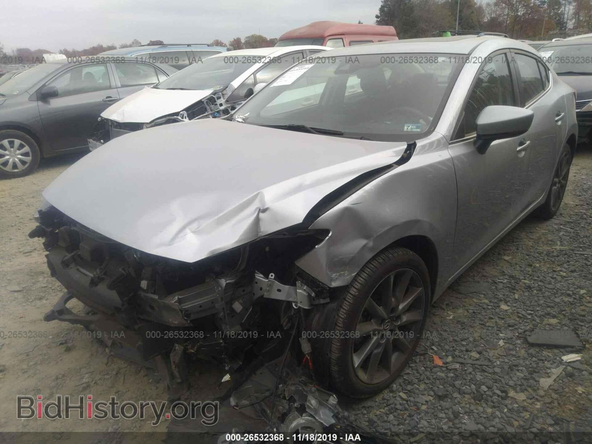 2018 MAZDA 3 - VIN: 3MZBN1W36JM201768 - Фото 2