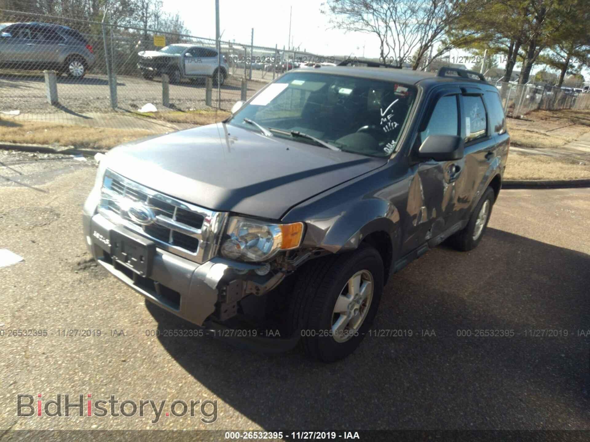 2011 Ford Escape - VIN: 1FMCU0D75BKA87860 - Photo 2