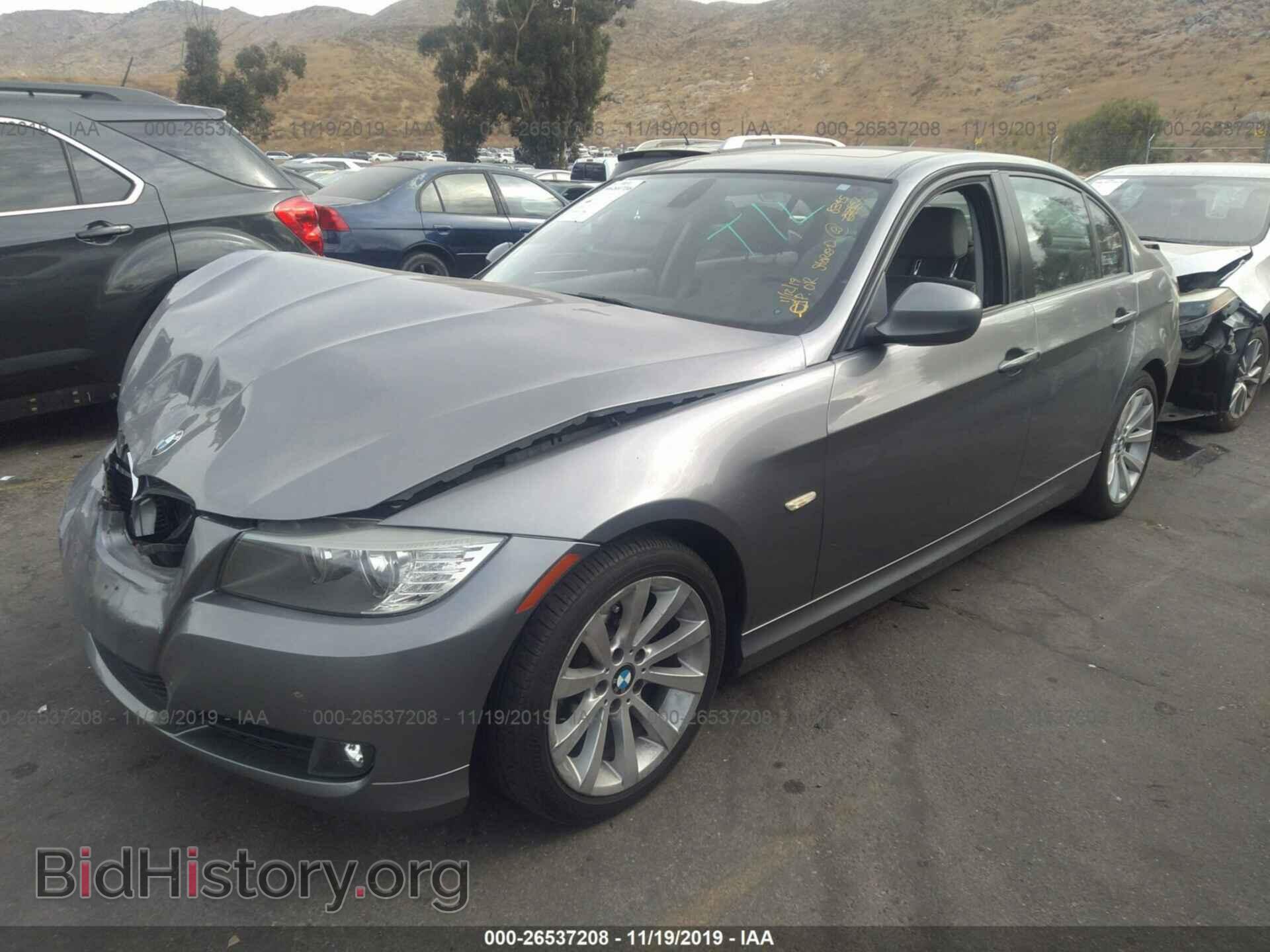 2011 BMW 328 - VIN: WBAPH7C5XBE678345 - Photo 2
