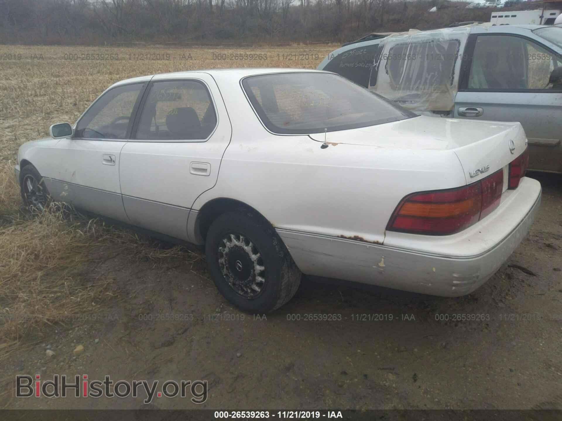 1992 LEXUS LS - VIN: JT8UF11E0N0142001 - Фото 3