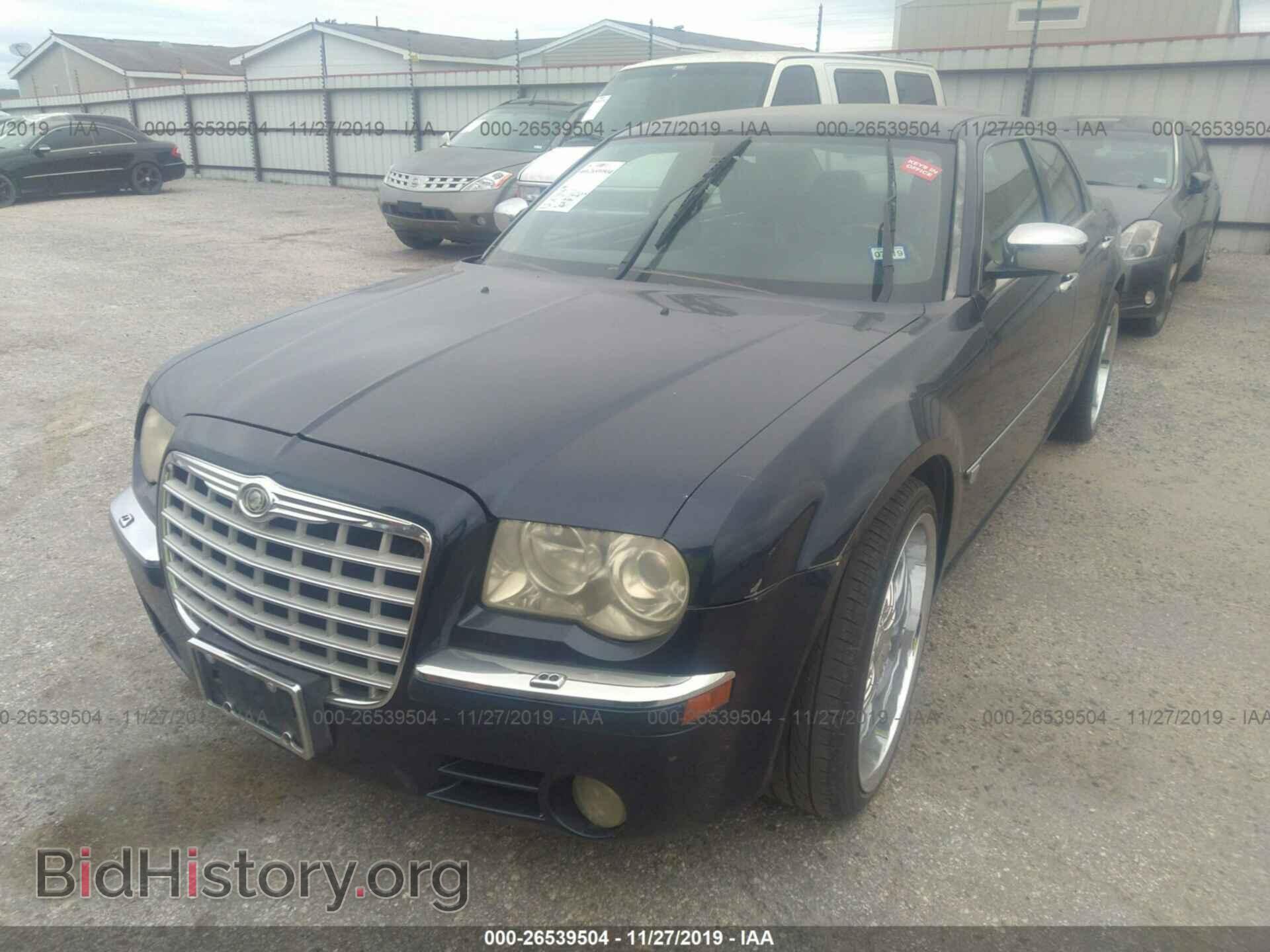 2005 CHRYSLER 300C - VIN: 2C3AA63HX5H665694 - Фото 2