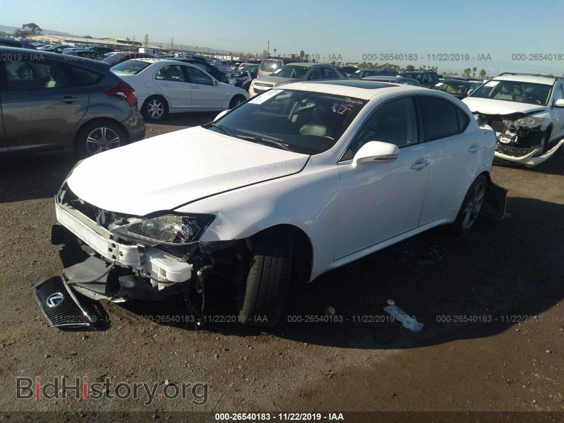 2011 LEXUS IS - VIN: JTHBF5C28B5136236 - Photo 2