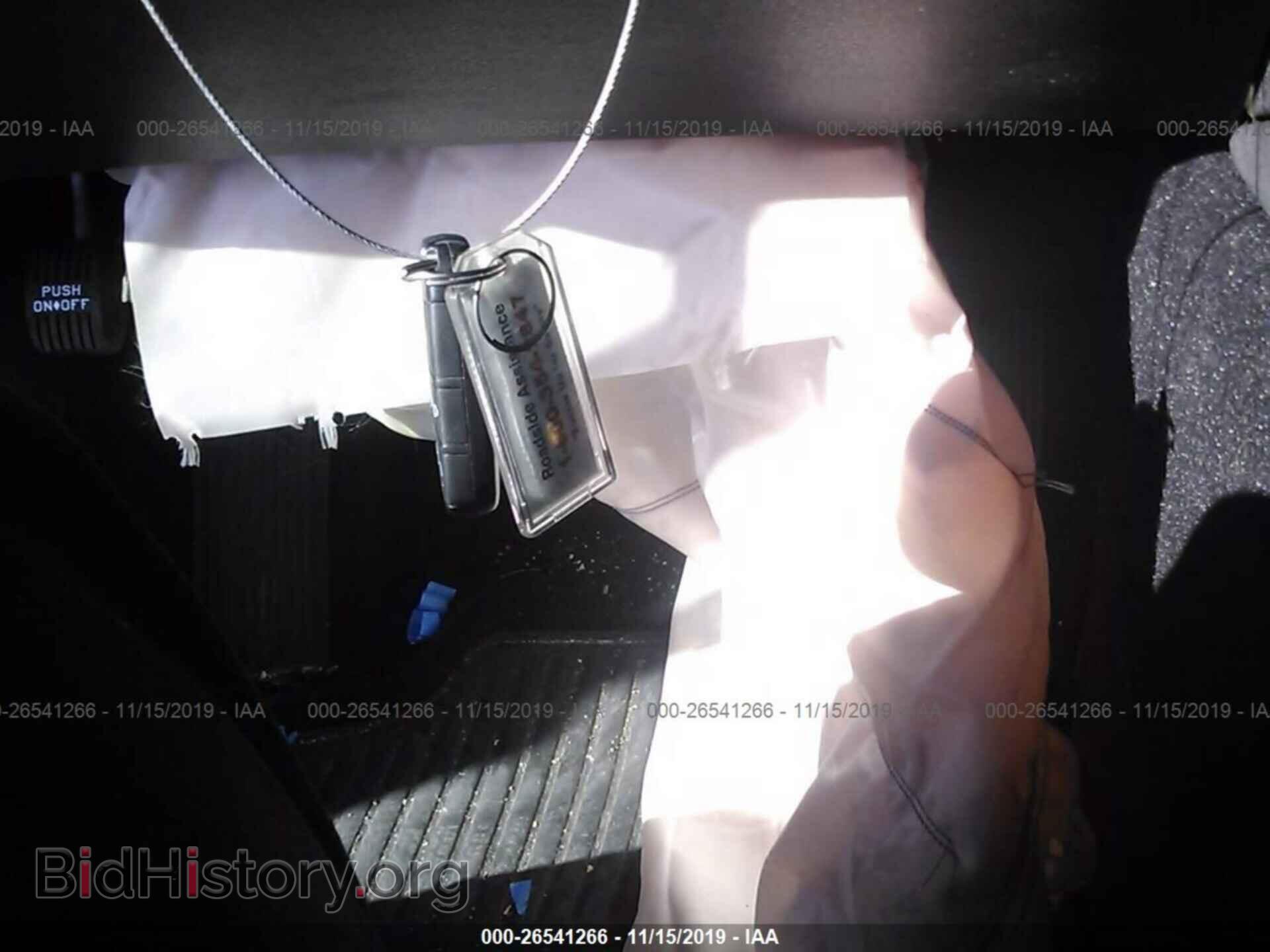 2019 CHRYSLER 300 - VIN: 2C3CCAEG5KH589825 - Фото 11