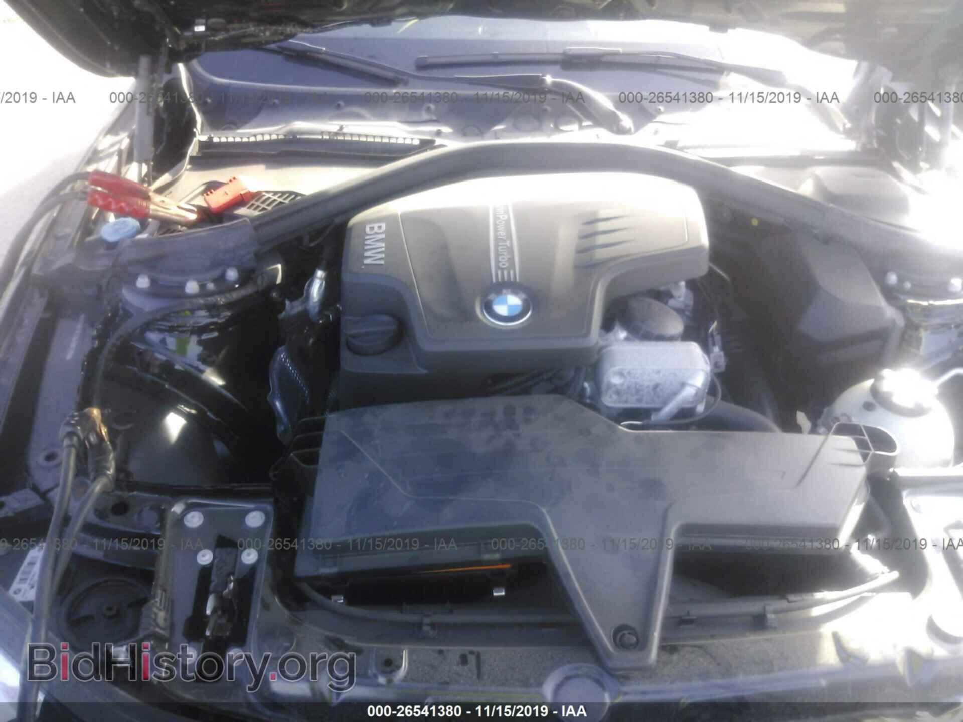 2017 BMW 320 - VIN: WBA8A3C33HA067220 - Фото 10