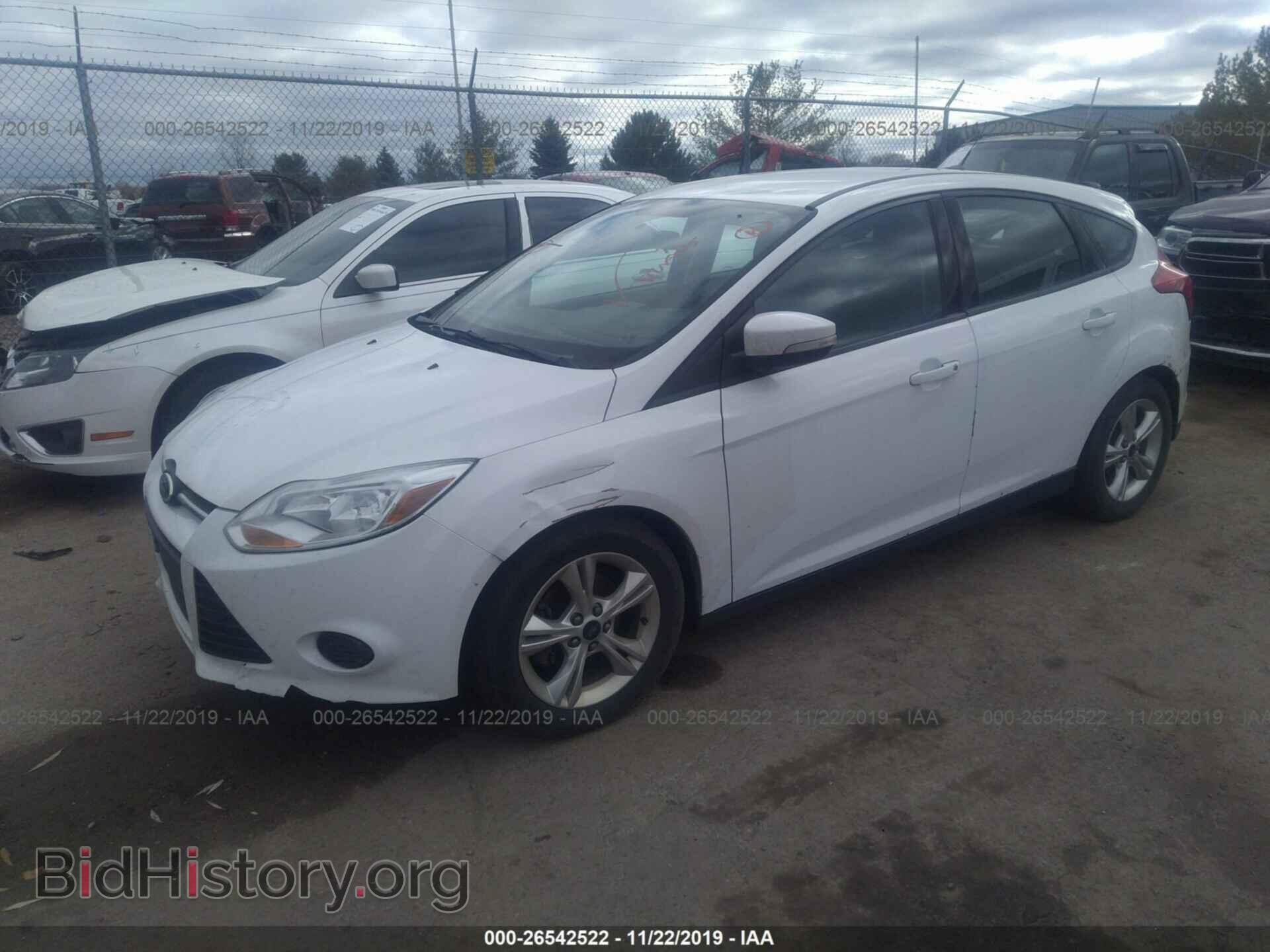 2014 Ford Focus - VIN: 1FADP3K23EL231158 - Фото 2