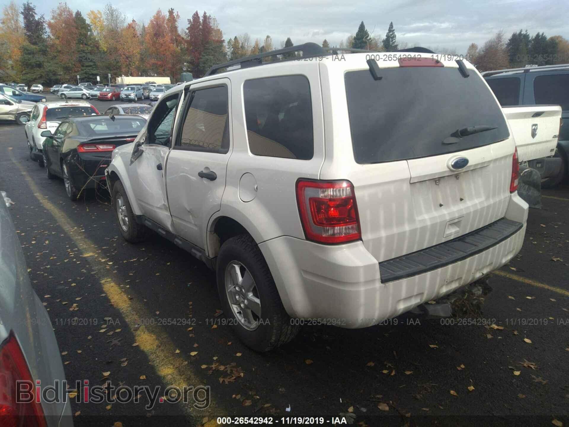 2012 Ford Escape - VIN: 1FMCU0DG0CKC21501 - Фото 3