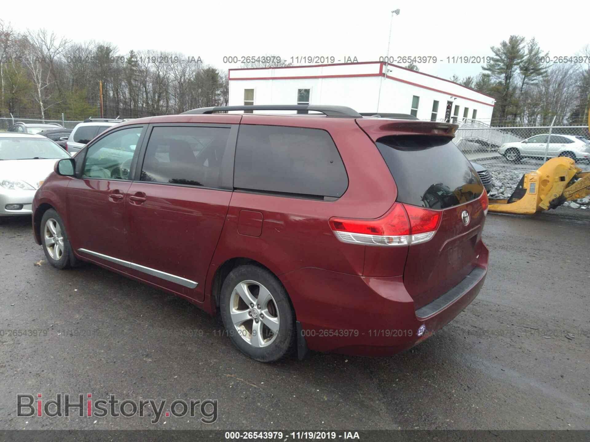 2011 TOYOTA SIENNA - VIN: 5TDKK3DC0BS068677 - Фото 3