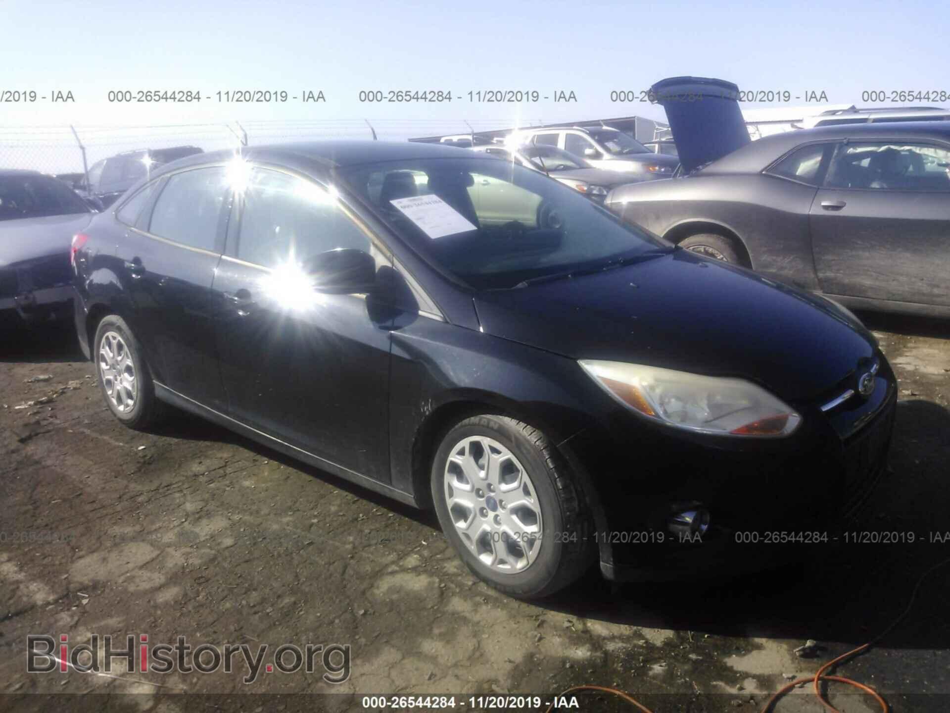 Photo 1FAHP3F26CL157517 - FORD FOCUS 2012