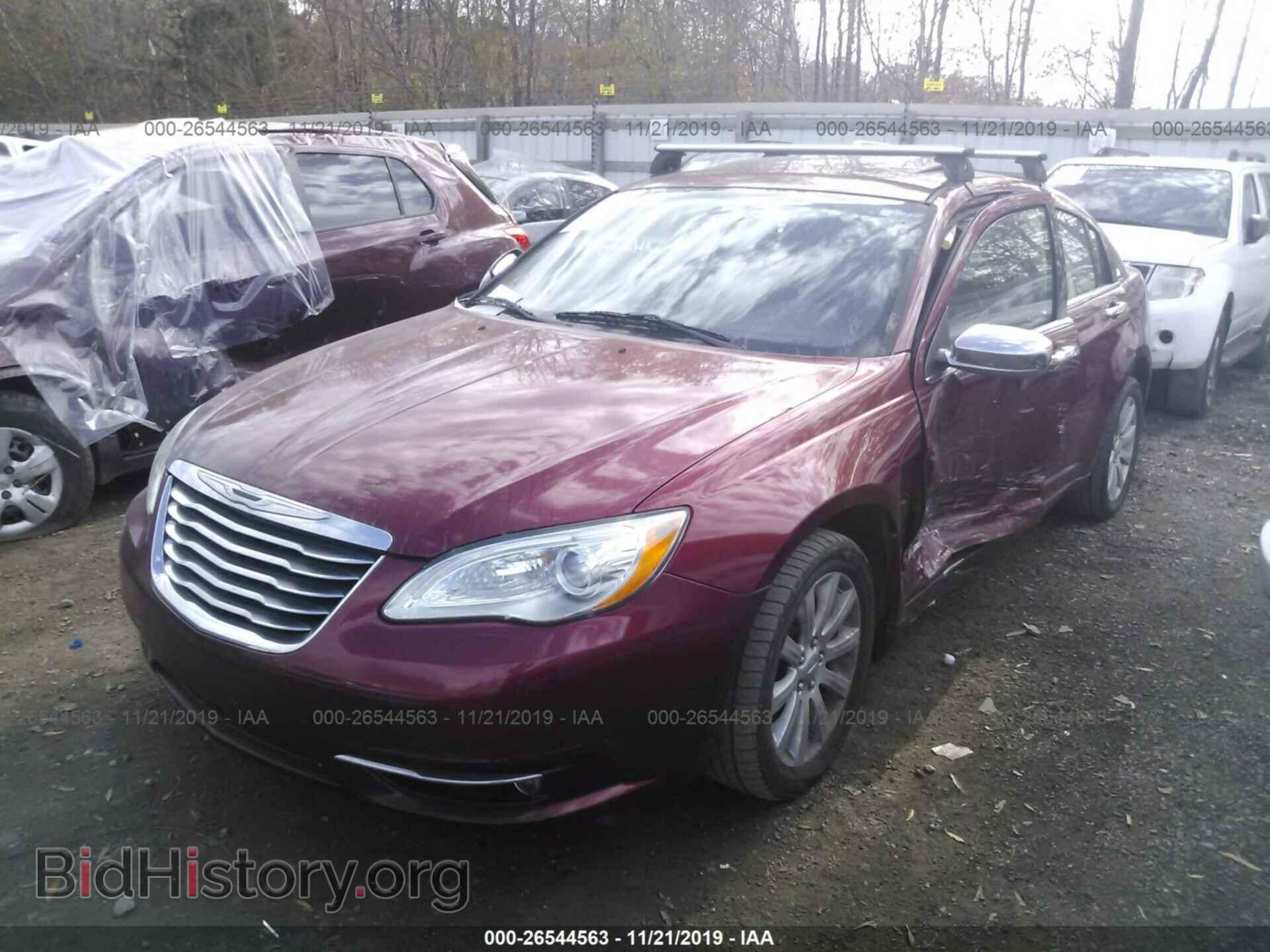 2013 CHRYSLER 200 - VIN: 1C3CCBCG1DN577822 - Фото 2