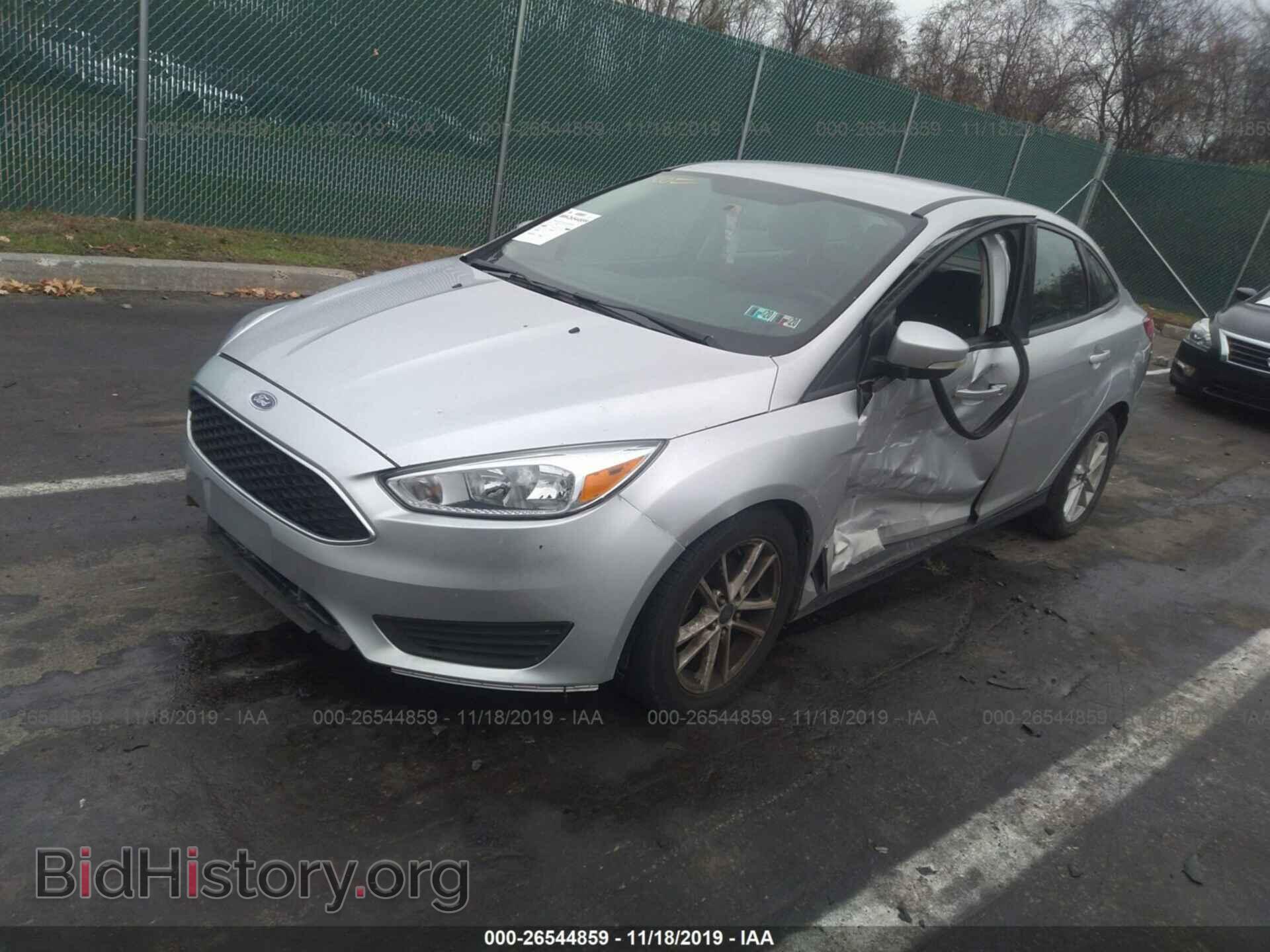 2015 Ford Focus - VIN: 1FADP3F27FL335342 - Photo 2