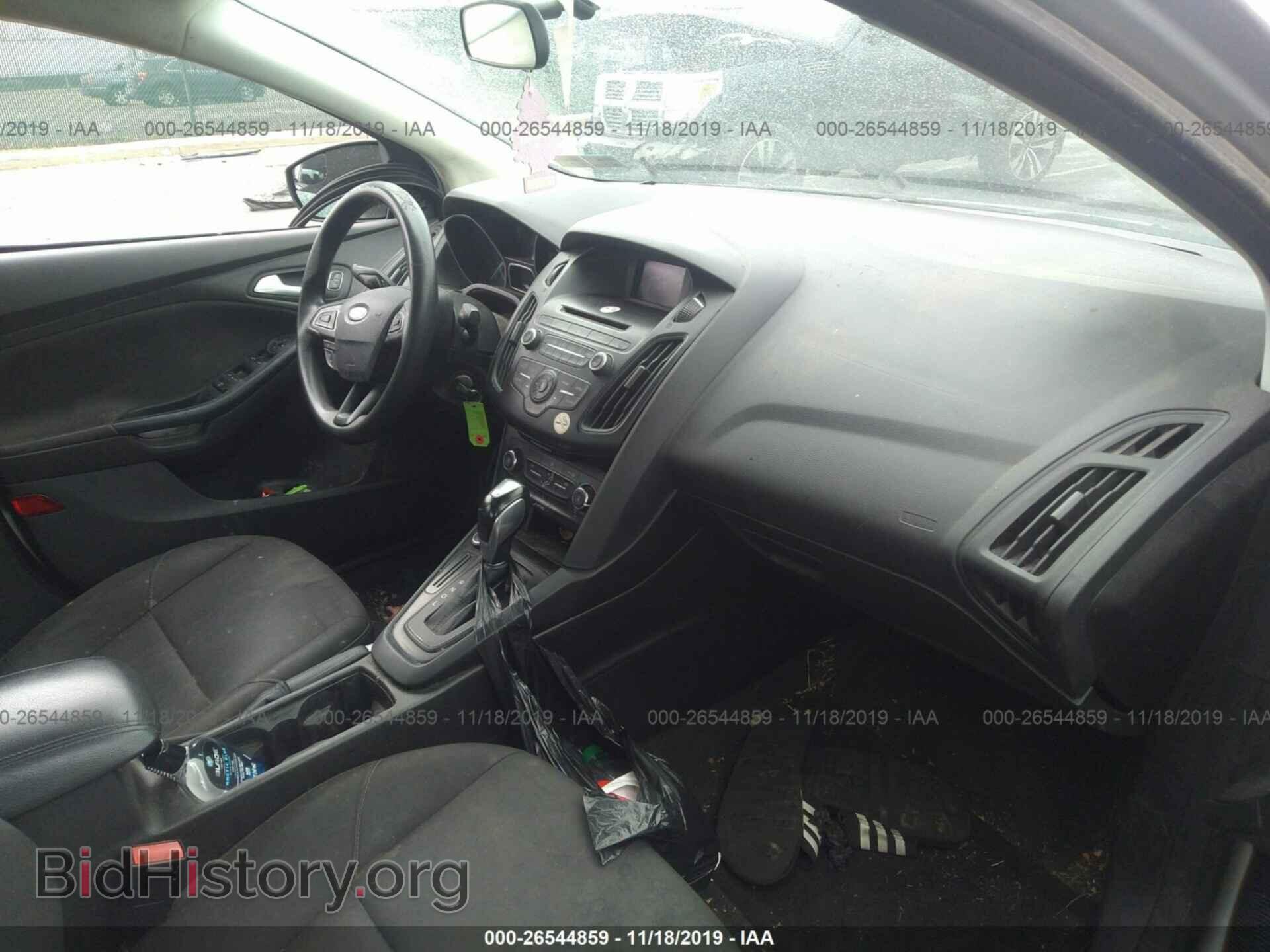 2015 Ford Focus - VIN: 1FADP3F27FL335342 - Photo 5