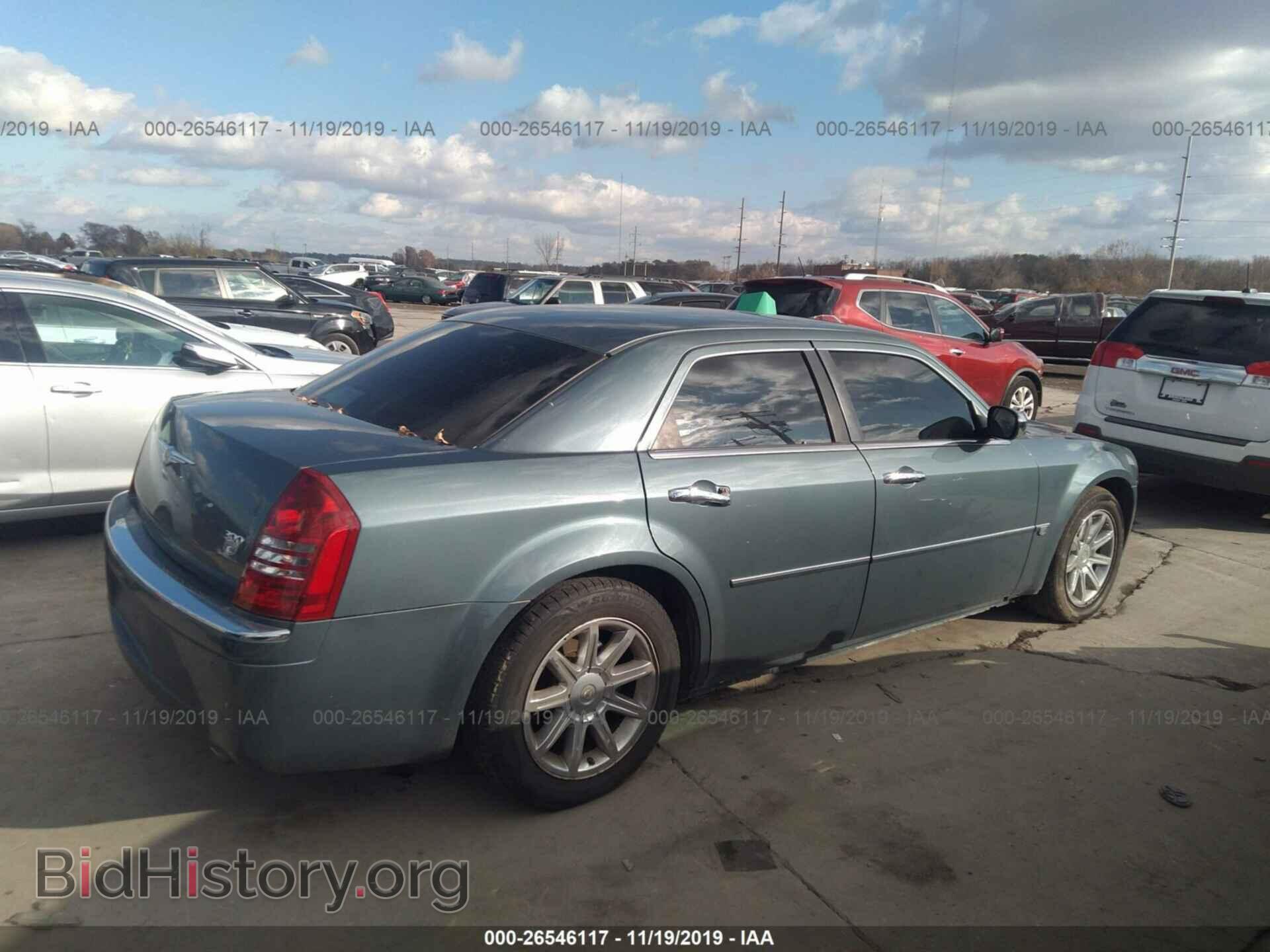 2006 CHRYSLER 300C - VIN: 2C3LA63H46H257489 - Photo 4