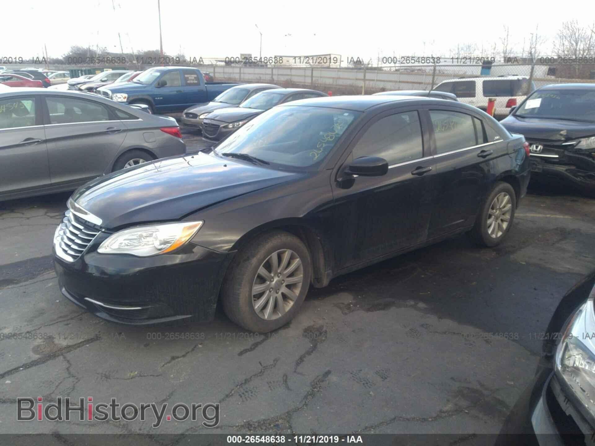 2012 CHRYSLER 200 - VIN: 1C3CCBBB1CN302584 - Фото 2