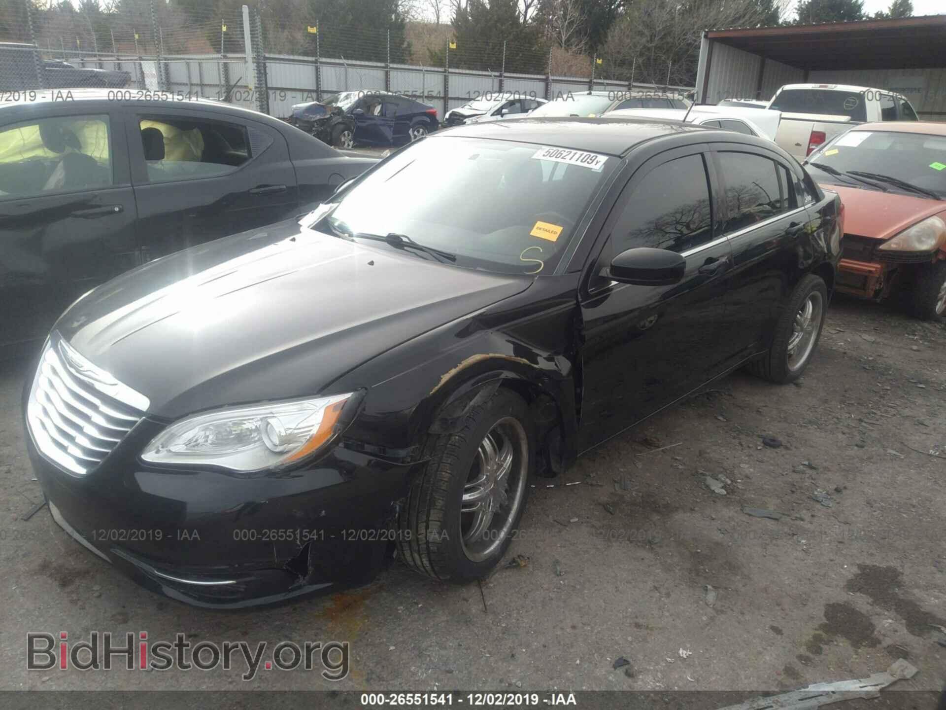 2013 CHRYSLER 200 - VIN: 1C3CCBBB1DN543739 - Photo 2