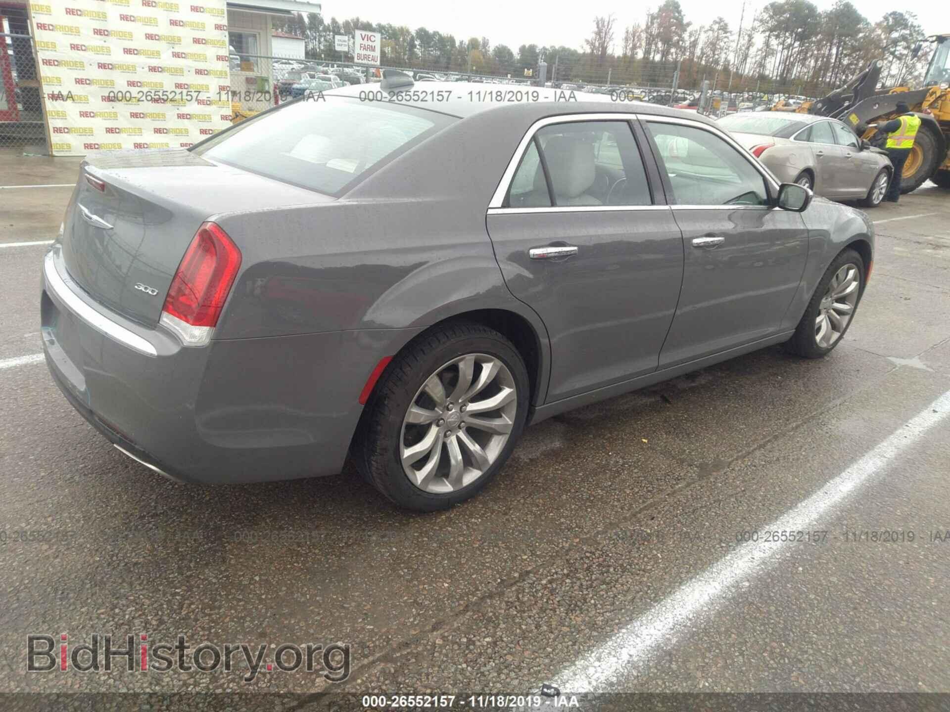 2019 CHRYSLER 300 - VIN: 2C3CCAEG6KH689710 - Фото 4