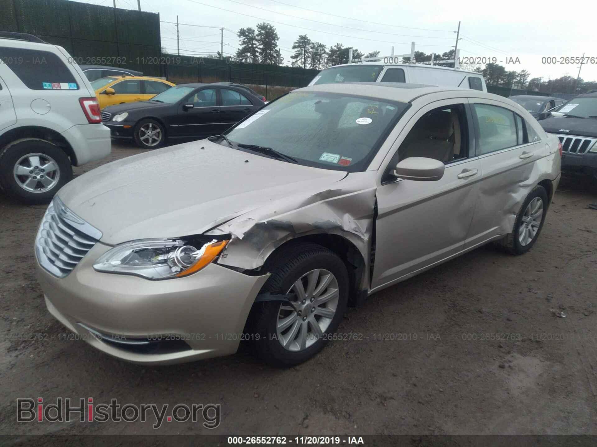 2013 CHRYSLER 200 - VIN: 1C3CCBBB1DN638995 - Фото 2