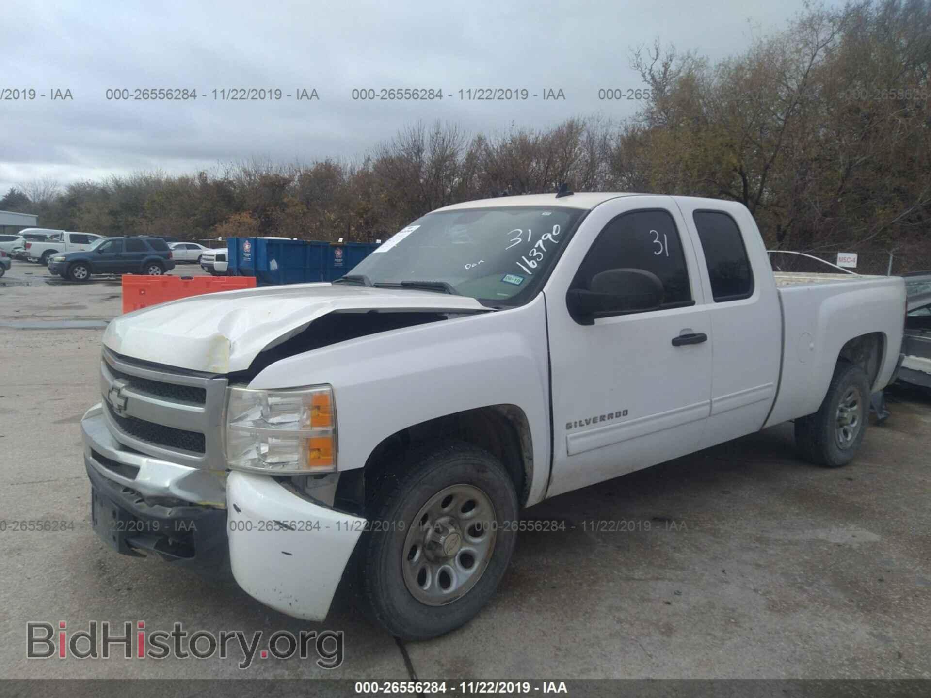 2011 CHEVROLET SILVERADO - VIN: 1GCRCREA8BZ163790 - Фото 2