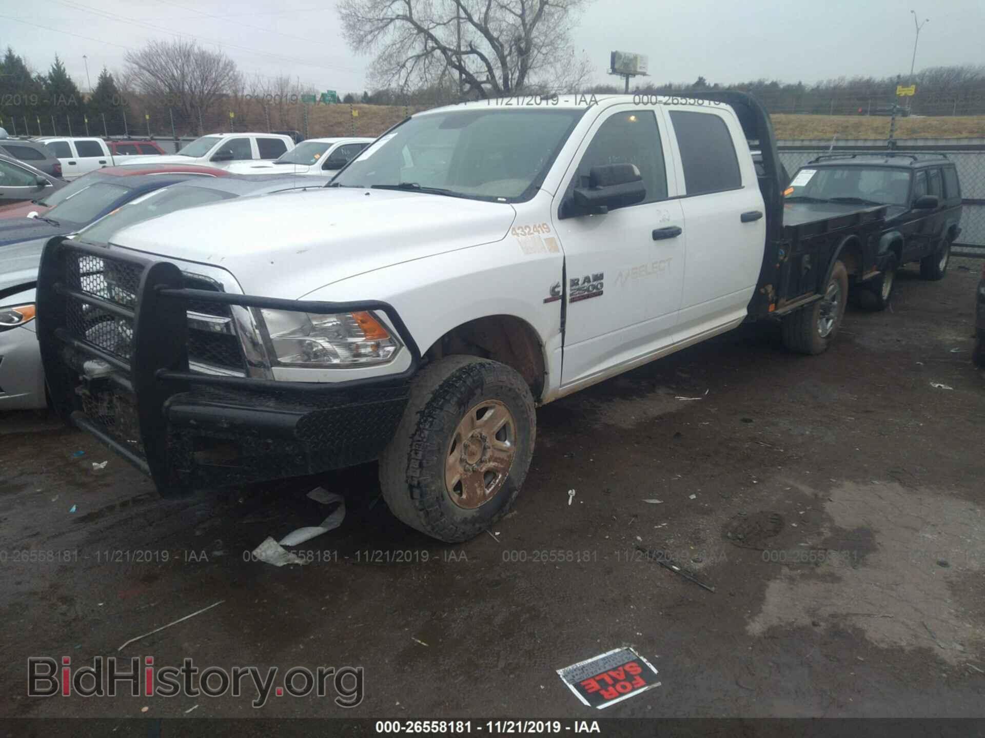 2017 RAM 2500 - VIN: 3C6UR5HL8HG755687 - Photo 2