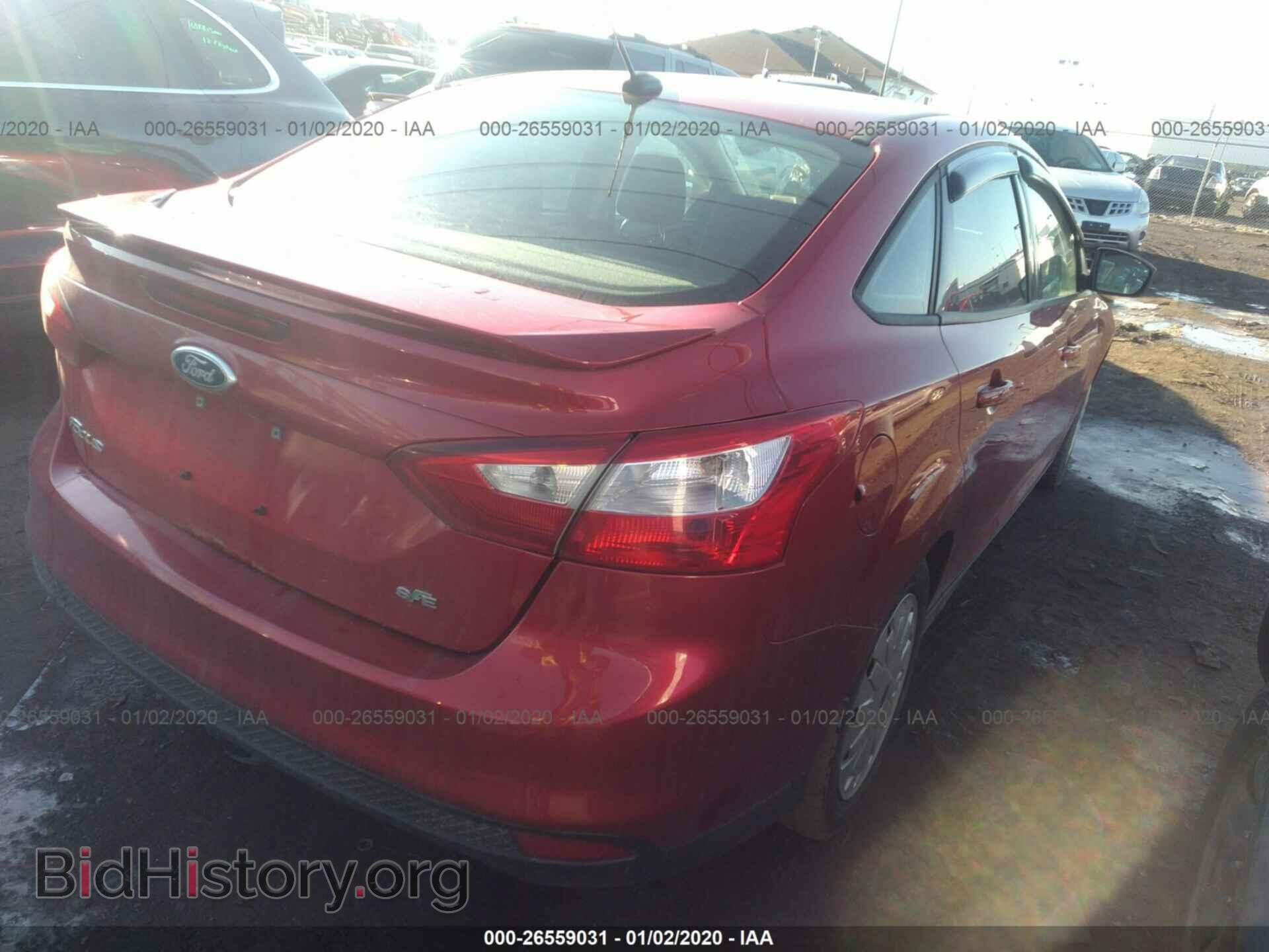 2012 Ford Focus - VIN: 1FAHP3F23CL347002 - Photo 4
