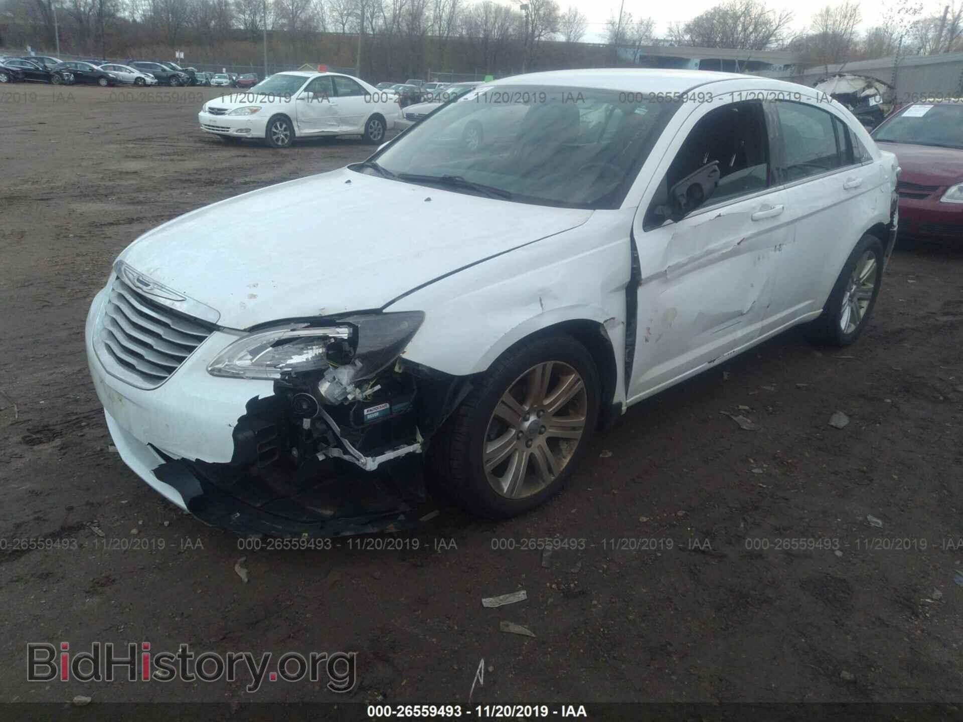 2013 CHRYSLER 200 - VIN: 1C3CCBBB3DN734286 - Фото 2