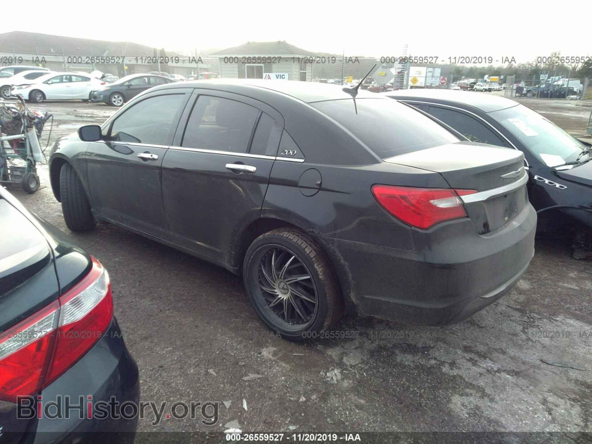 2011 CHRYSLER 200 - VIN: 1C3BC2FB2BN601005 - Photo 3
