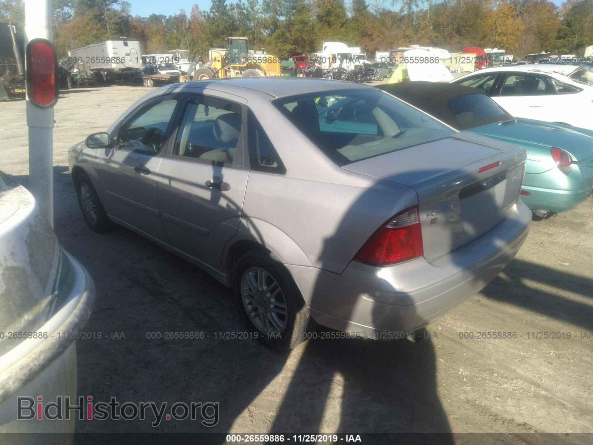 2005 FORD FOCUS - VIN: 1FAFP34N65W270115 - Фото 3
