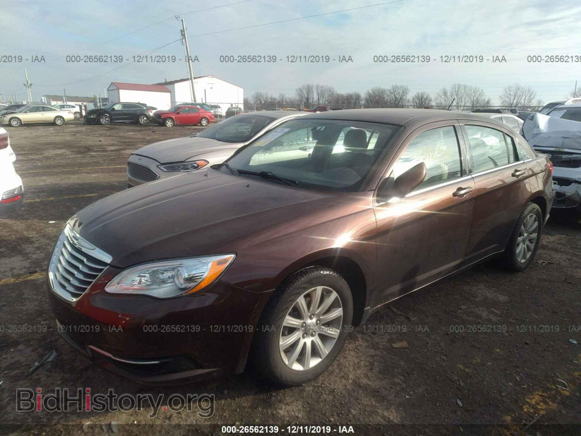 2013 CHRYSLER 200 - VIN: 1C3CCBBB7DN571612 - Фото 2