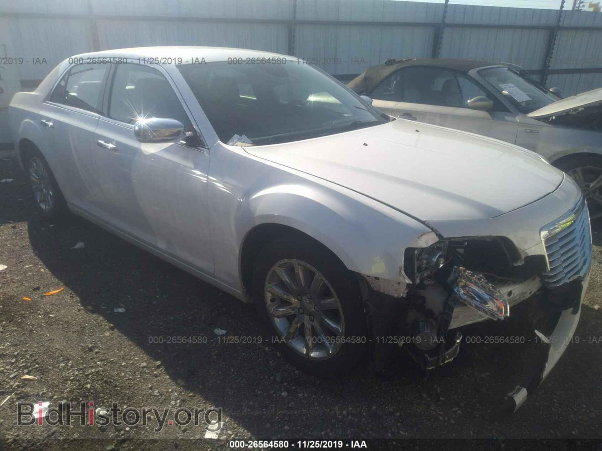 Фотография 2C3CCAET3DH739835 - CHRYSLER 300C 2013