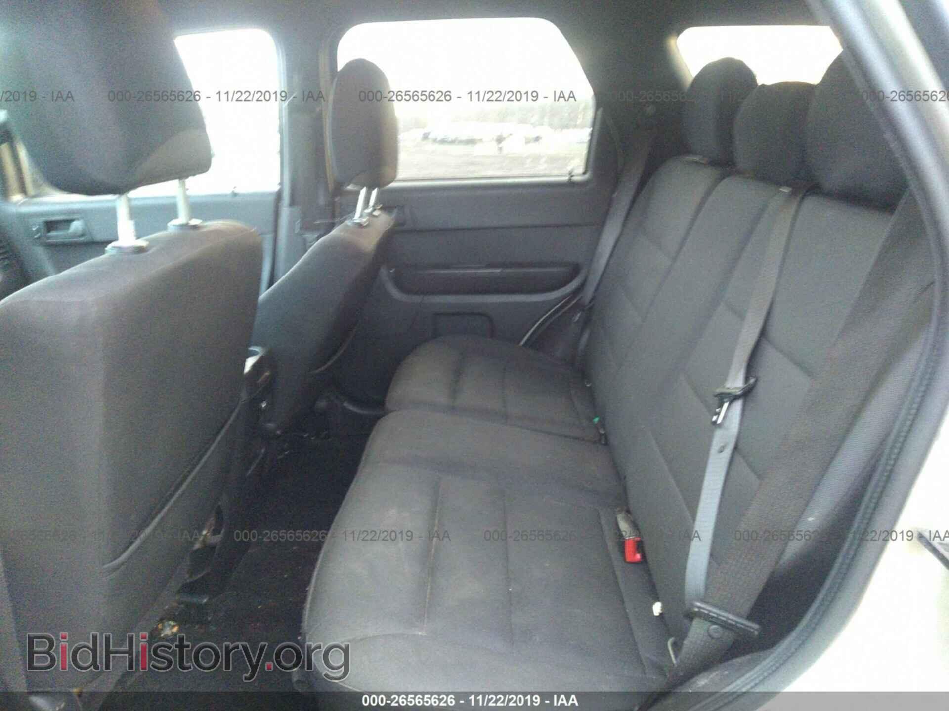 2011 FORD ESCAPE - VIN: 1FMCU9D73BKB74273 - Фото 8