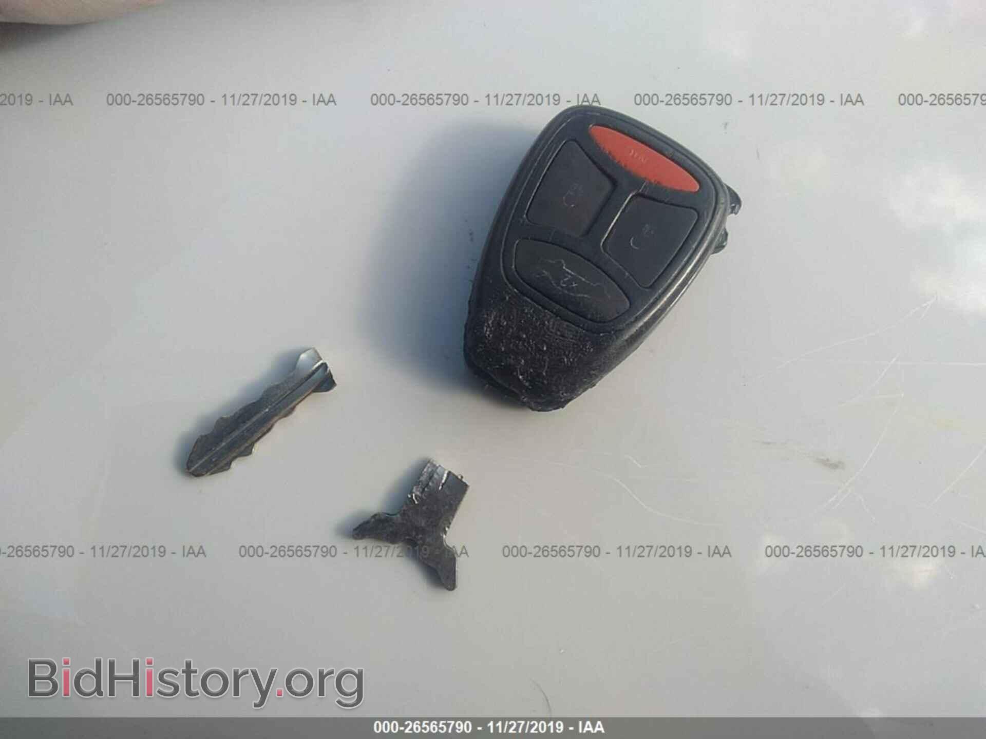 2005 CHRYSLER 300C - VIN: 2C3AA63H45H673726 - Фото 11