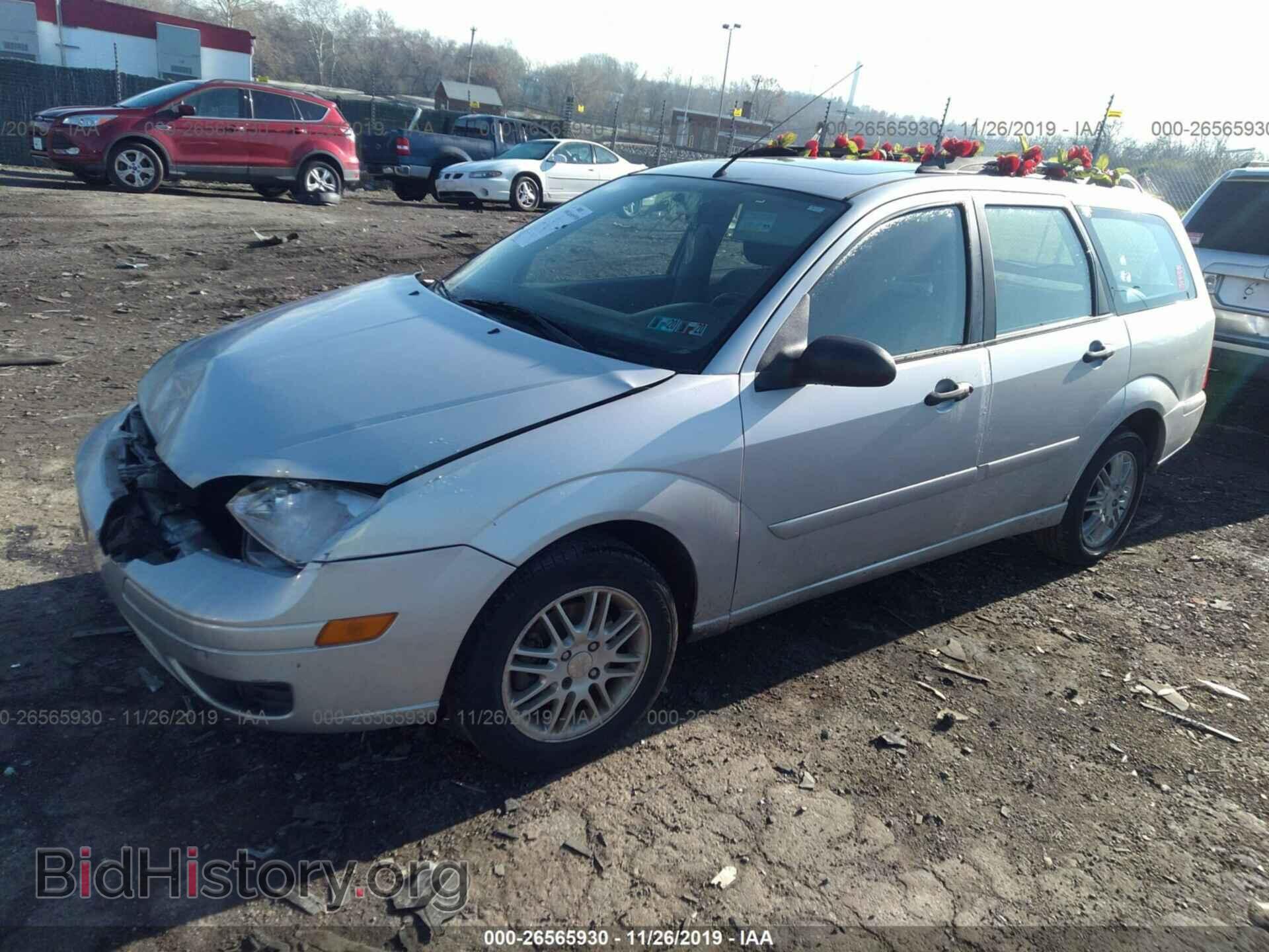 2006 Ford Focus - VIN: 1FAFP36N76W158065 - Фото 2