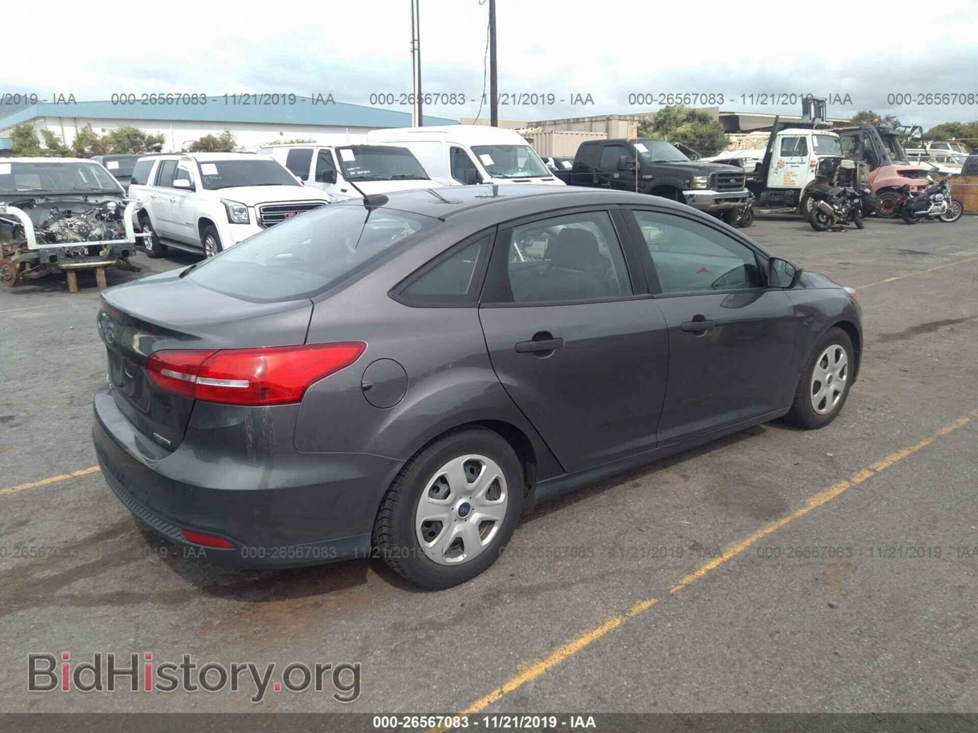 2016 Ford Focus - VIN: 1FADP3E27GL203538 - Фото 4