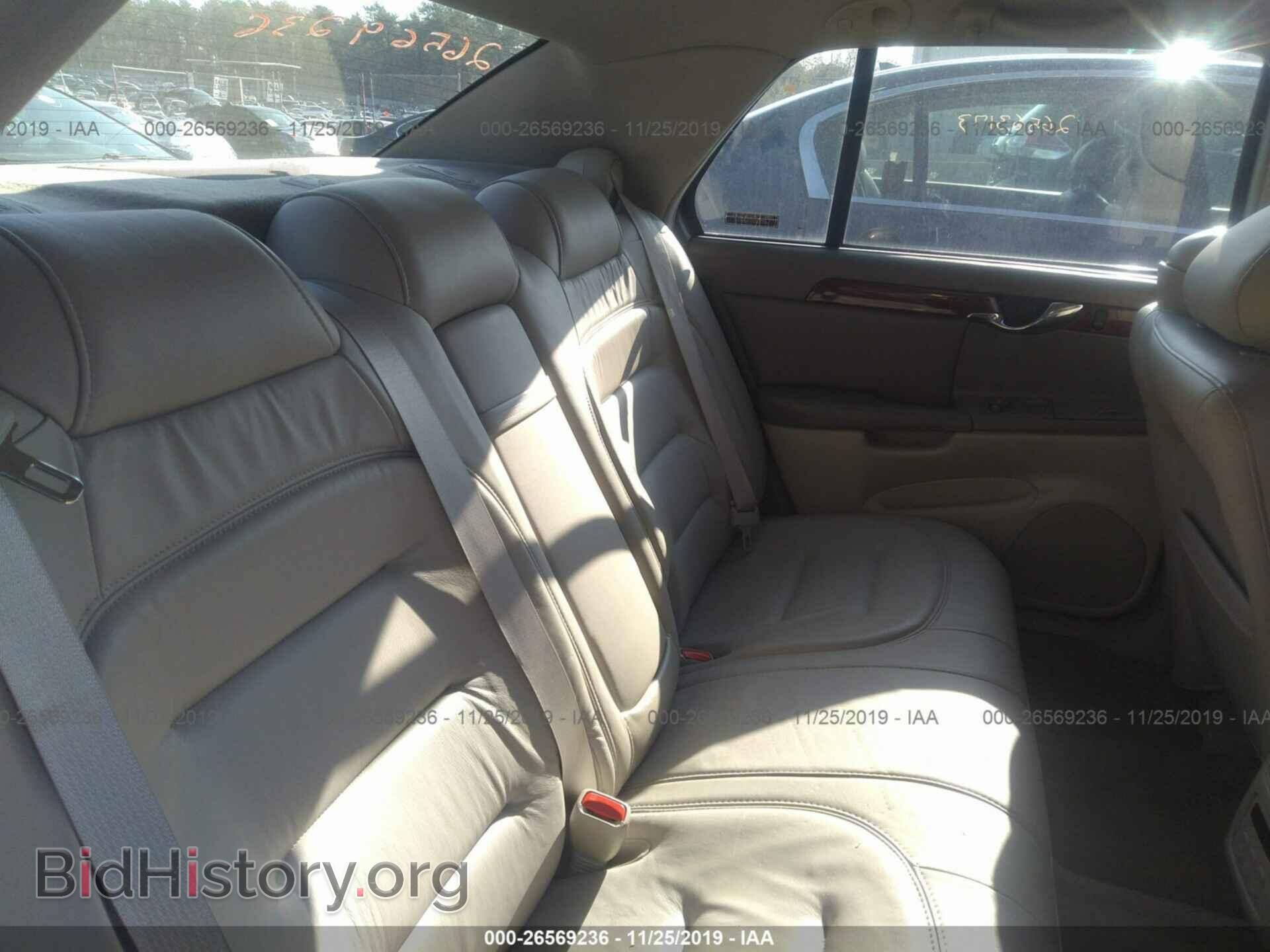2001 CADILLAC DEVILLE - VIN: 1G6KD54Y81U300022 - Photo 8