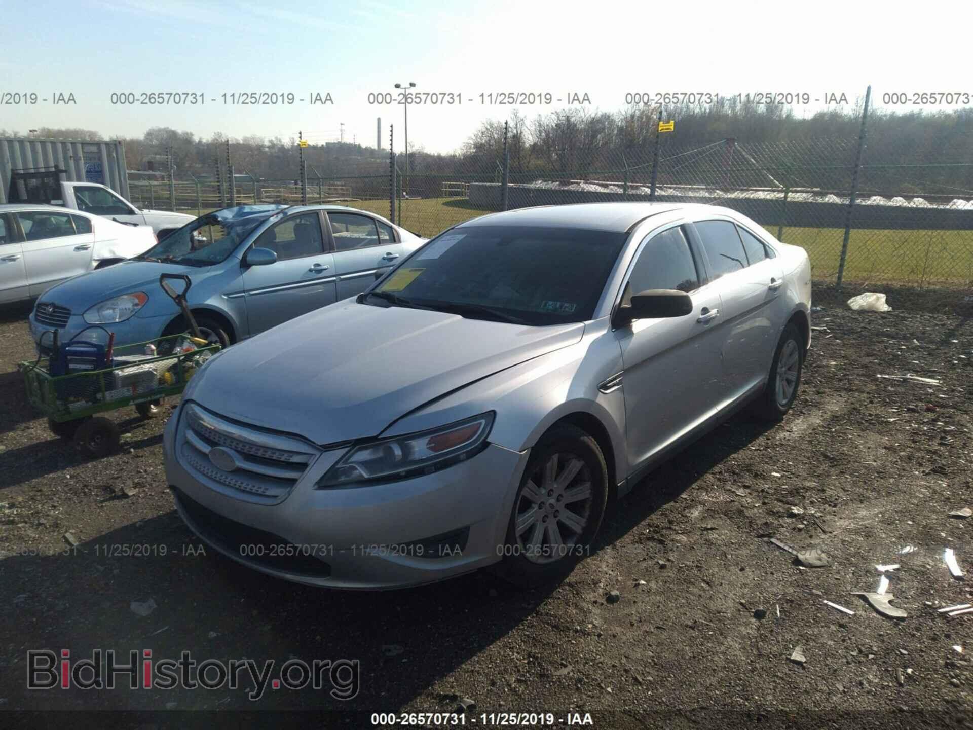 2011 FORD TAURUS - VIN: 1FAHP2DW1BG153463 - Фото 2